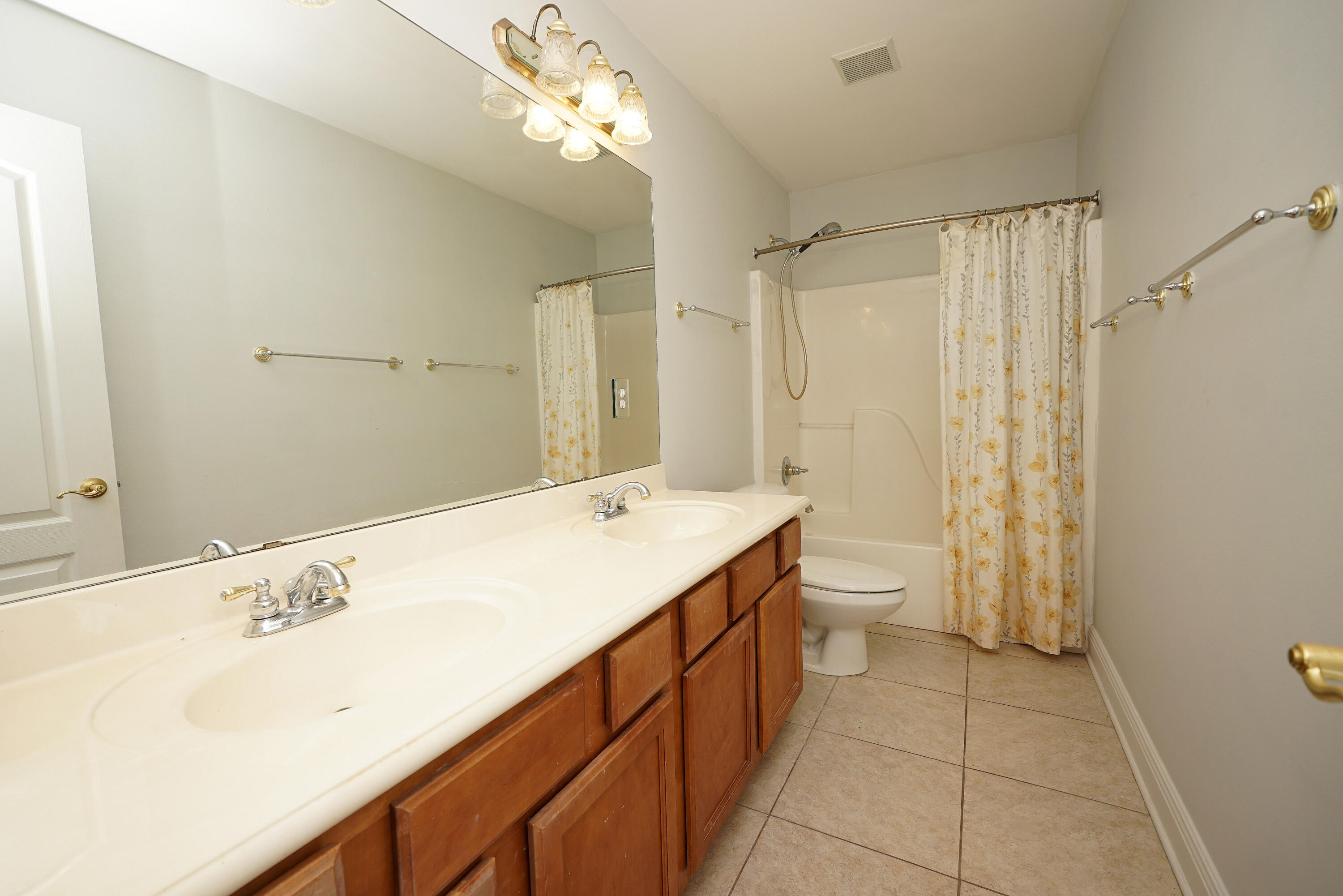 GRAND OAK PLACE - Residential