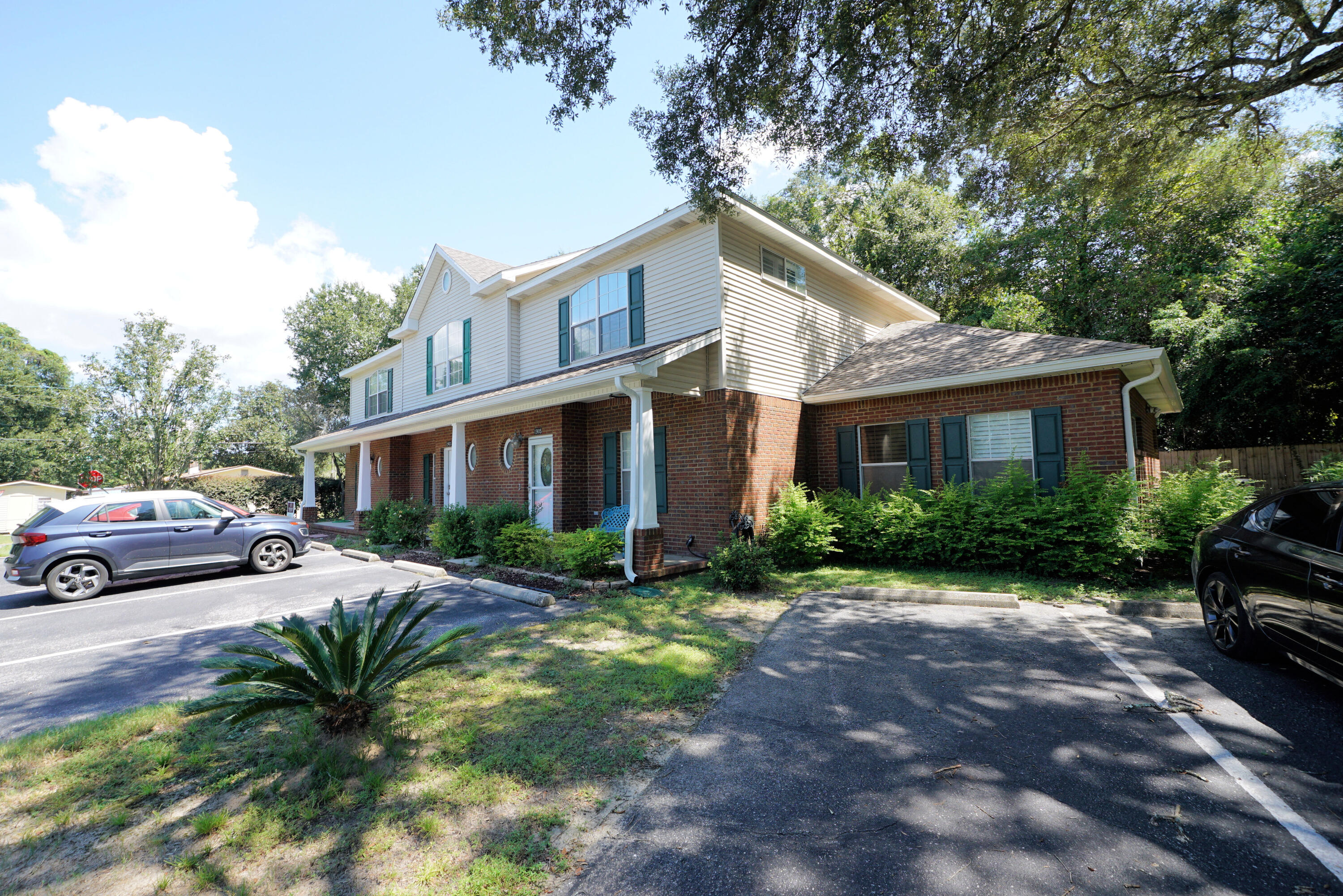 GRAND OAK PLACE - Residential