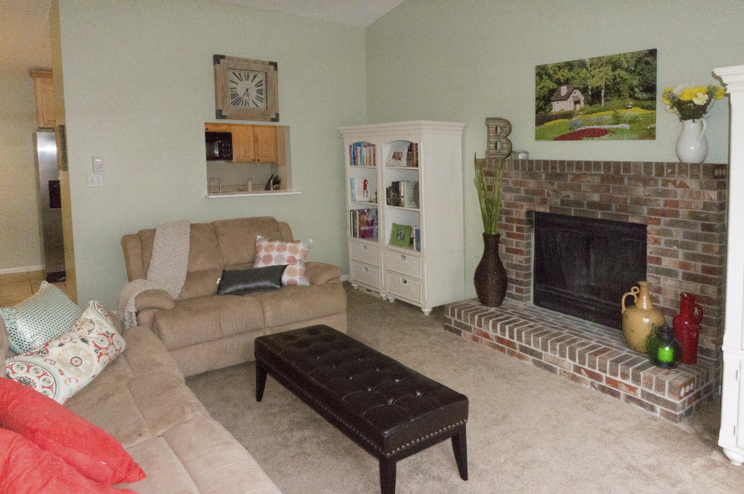 Very nice affordable home in the heart of Destin is move in ready. This home features a cozy living room with a fireplace, a master bedroom with a private master bath, walk in closet and a 2nd bedroom. Park in the 1 1/2 stall garage. There are 2 privacy gates around the courtyard. The back gate opens to Bucks Destin Park. The roof was replaced in 2015, new windows, AC, and hot water heater in 2016.