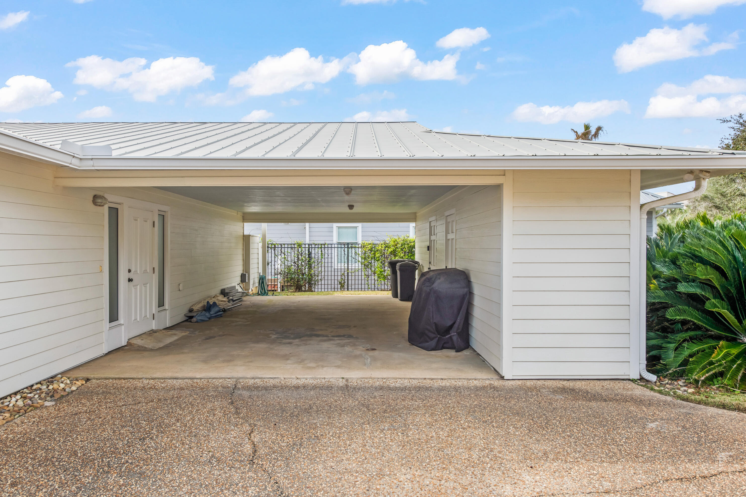 PELICAN POINTE AT CAMP CREEK - Residential