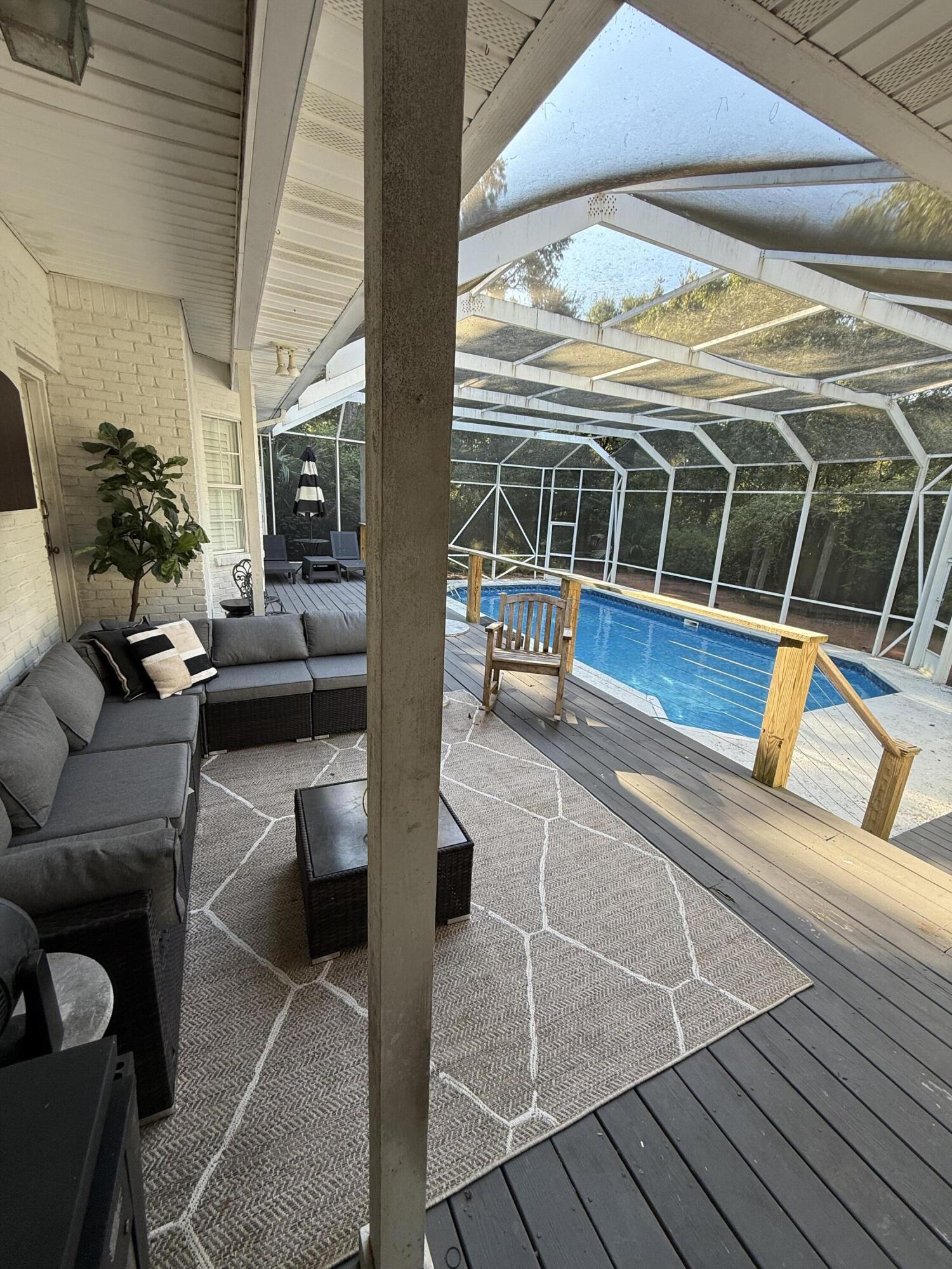 ROCKY BAYOU ESTATES 02 - Residential