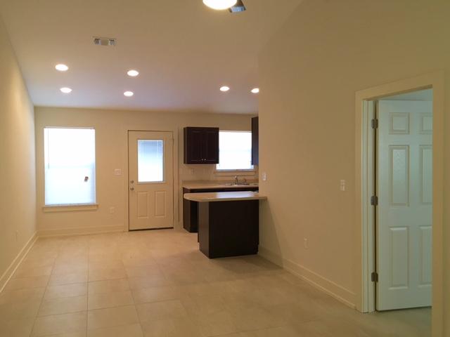 ADAMS POWELL - Residential Lease