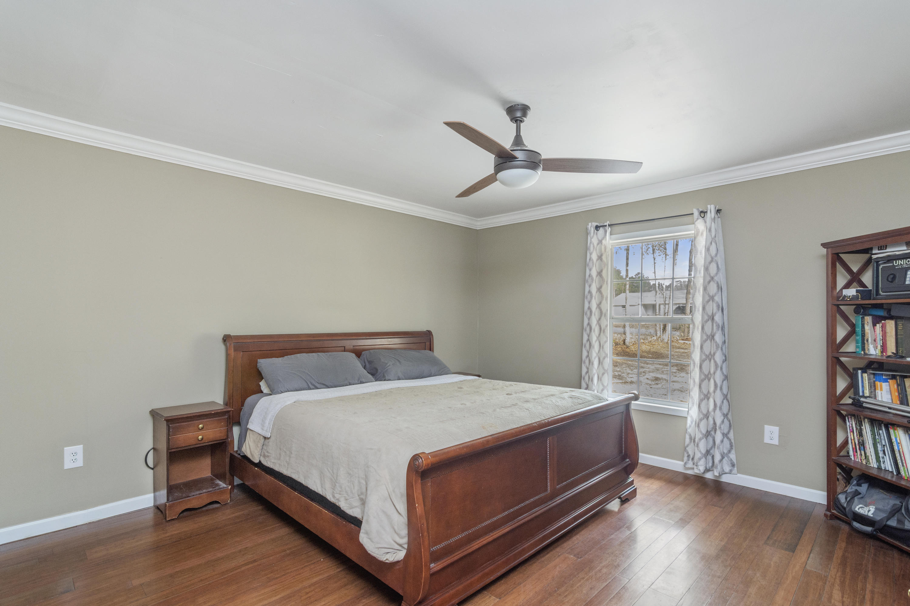 CRESTVIEW - Residential