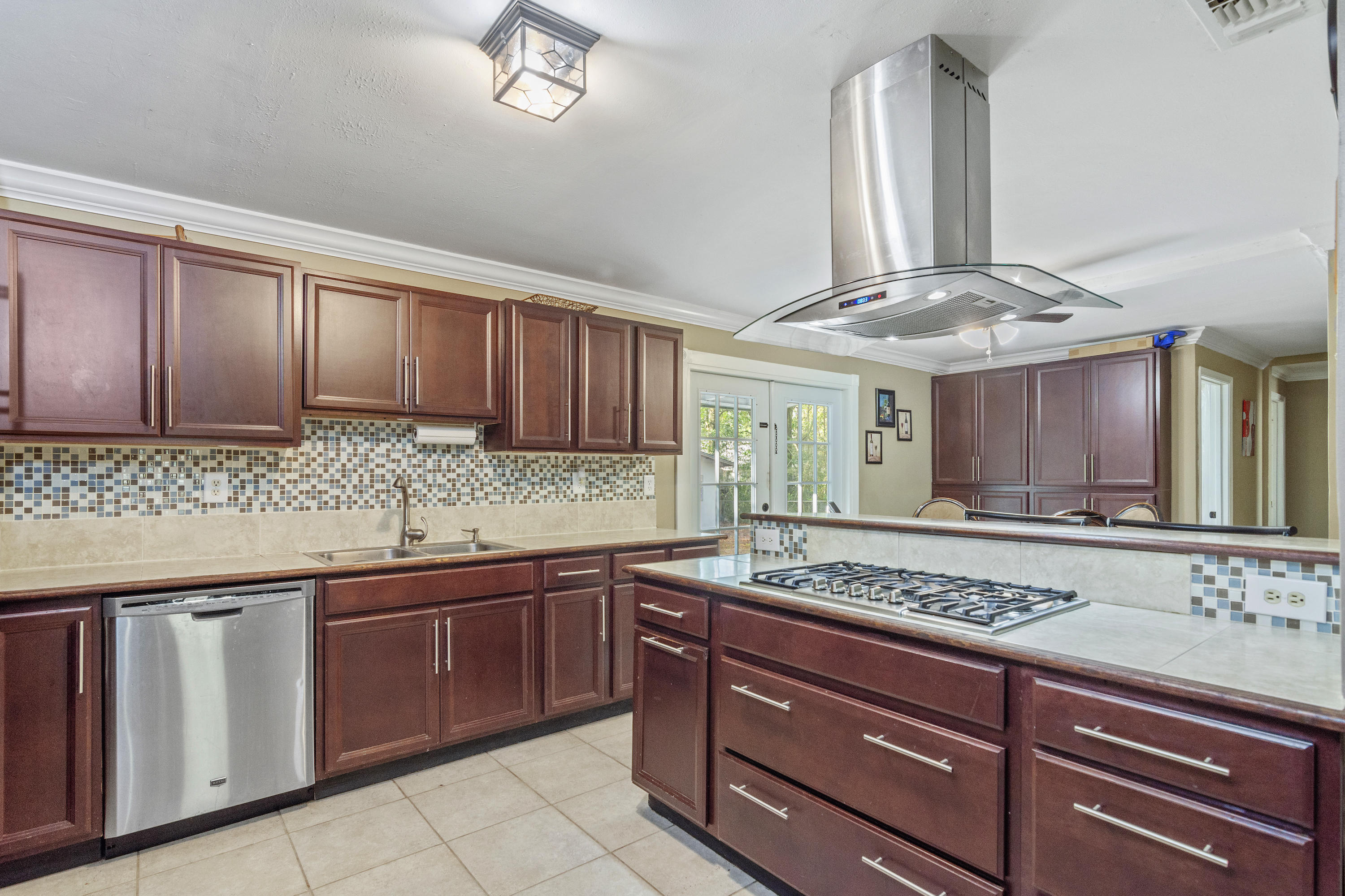 CRESTVIEW - Residential