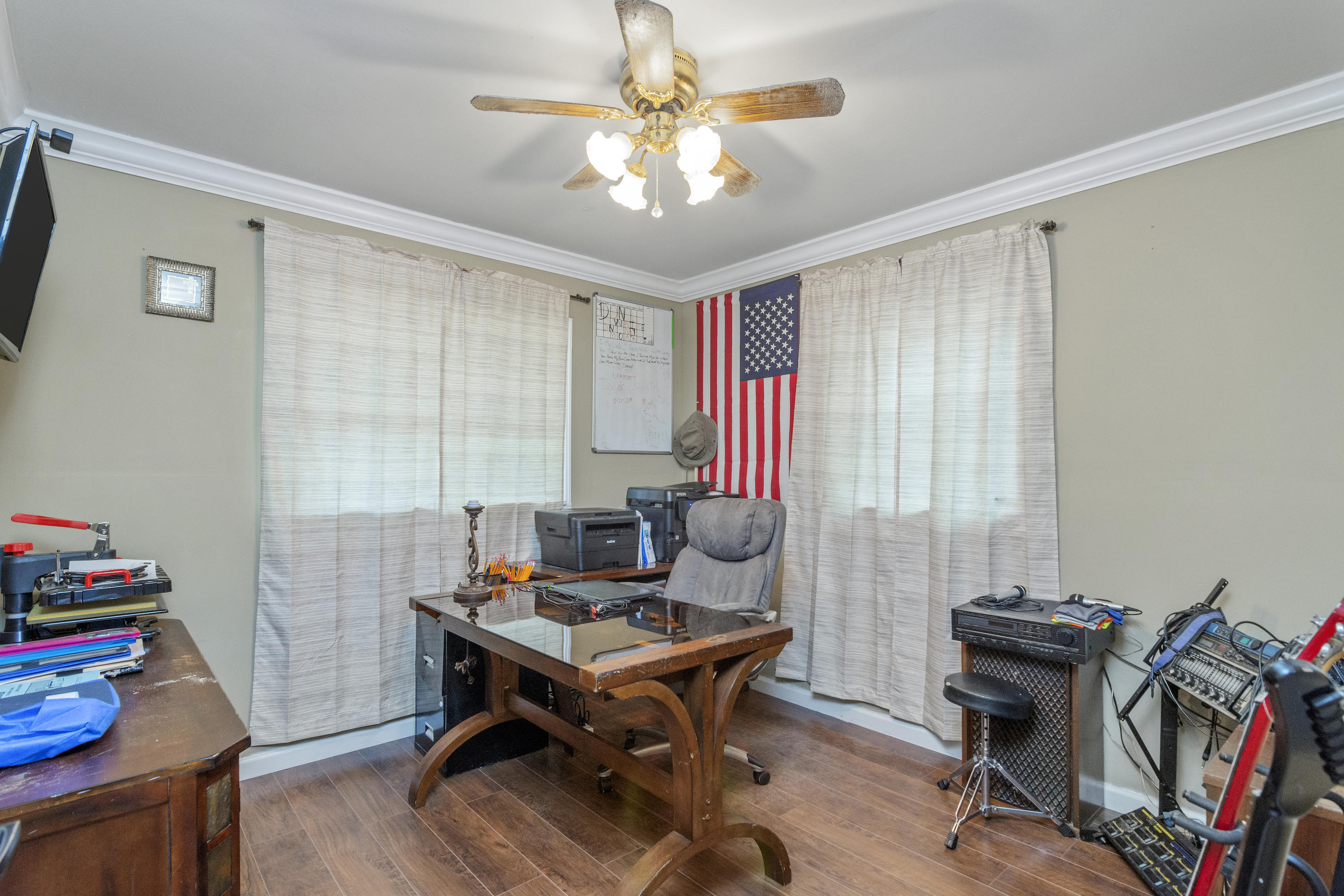 CRESTVIEW - Residential