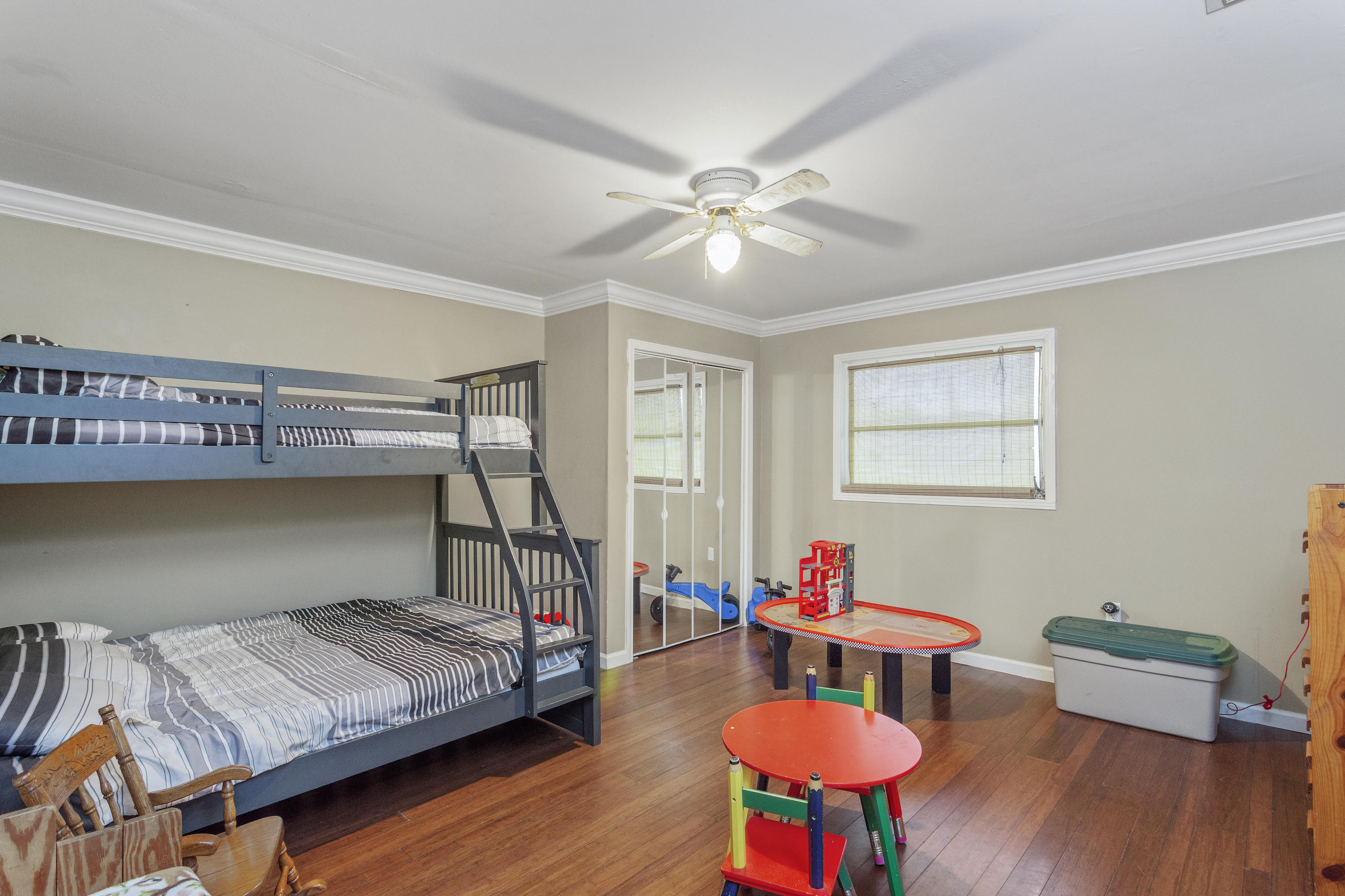 CRESTVIEW - Residential