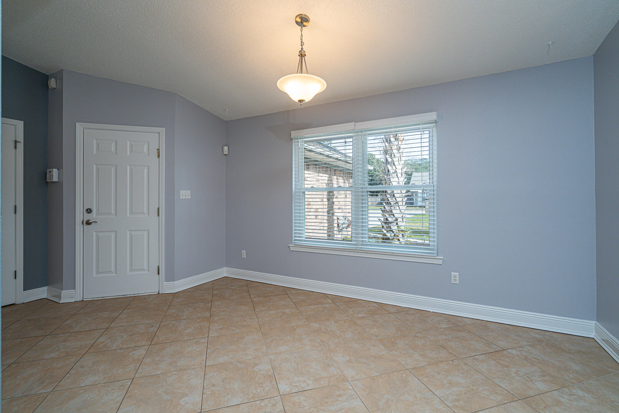 COUNTRY BREEZE ESTATES - Residential