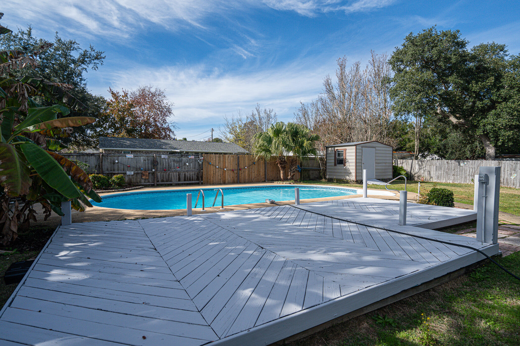 COUNTRY BREEZE ESTATES - Residential