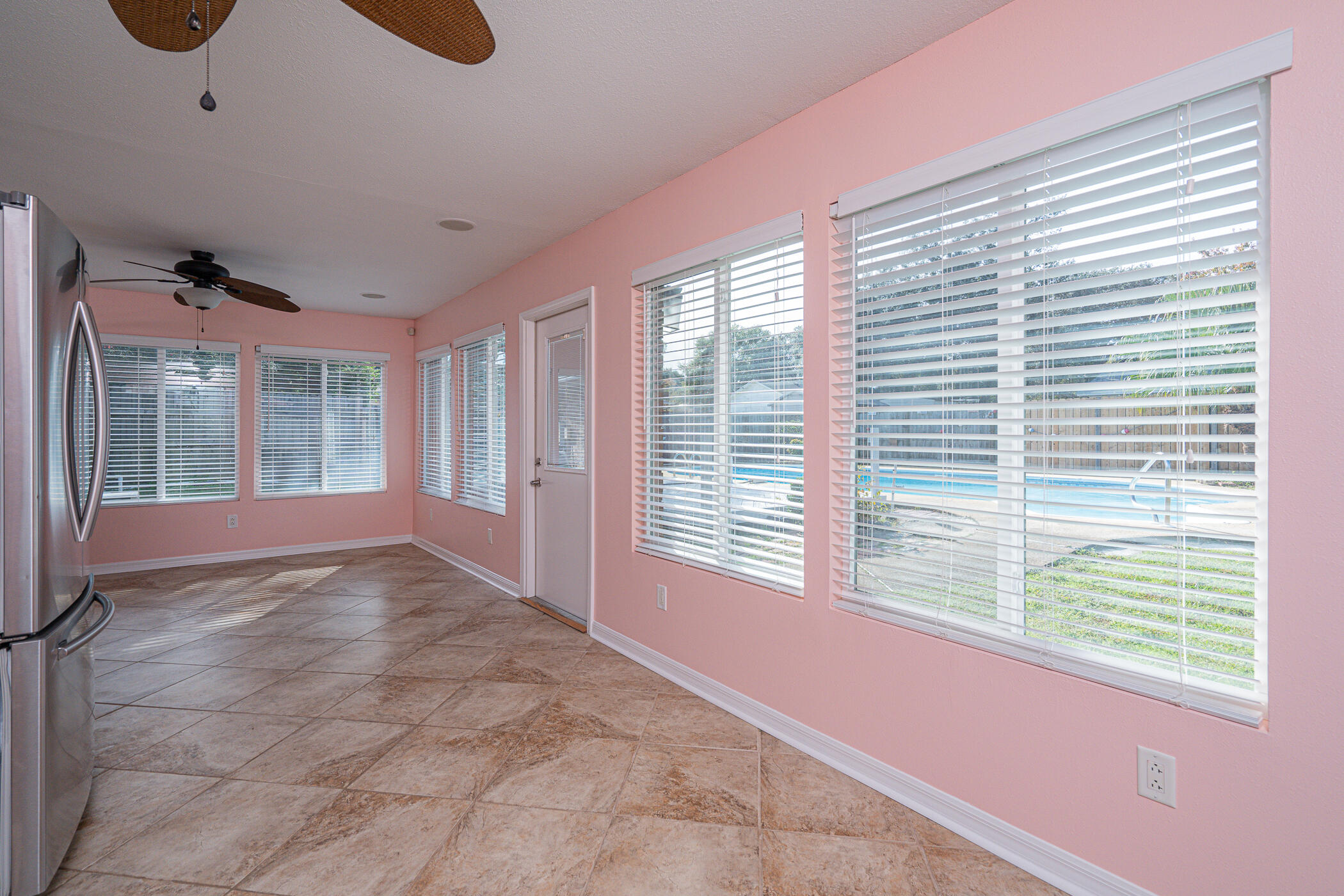 COUNTRY BREEZE ESTATES - Residential