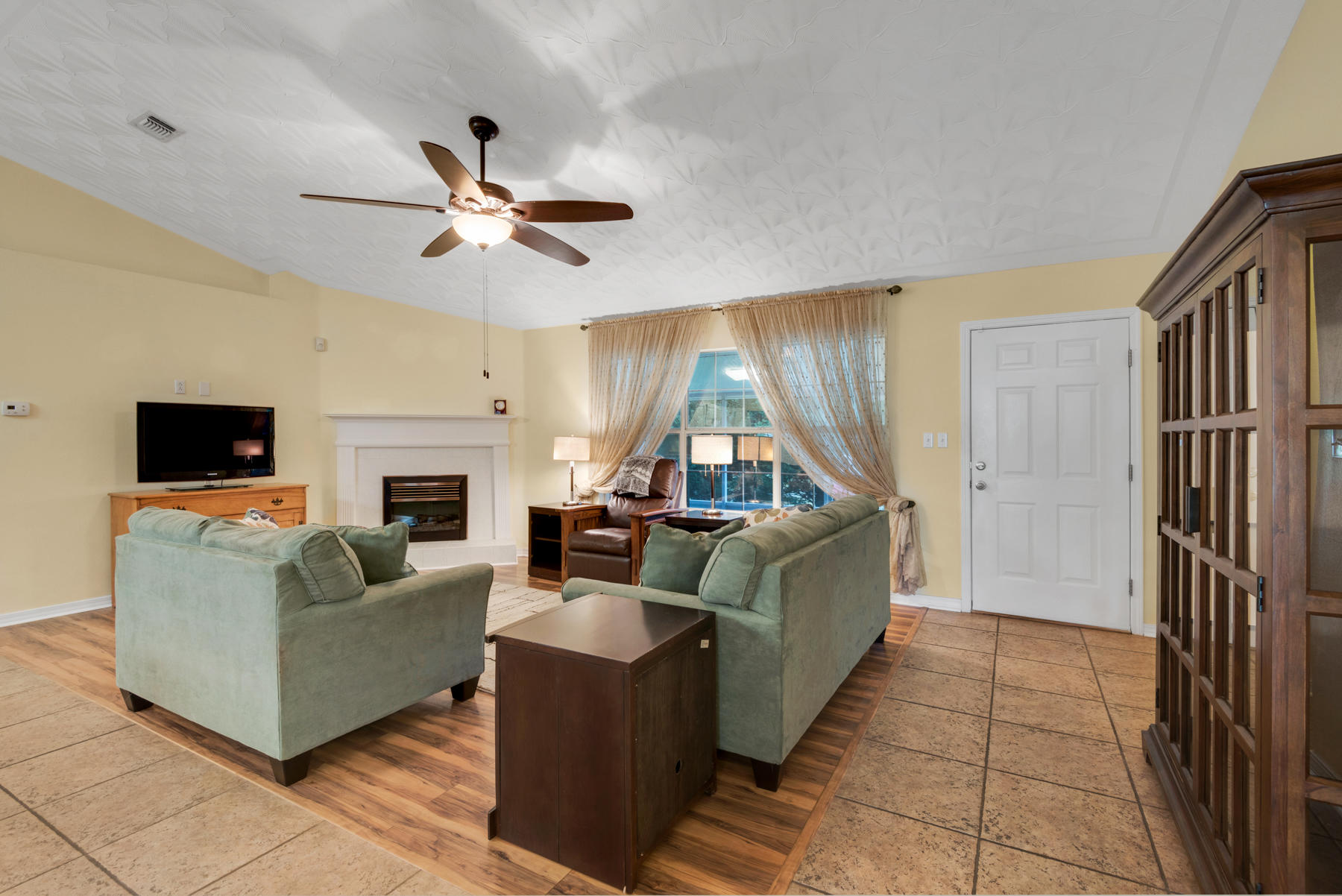 FOXWOOD ADDITION S/D - Residential