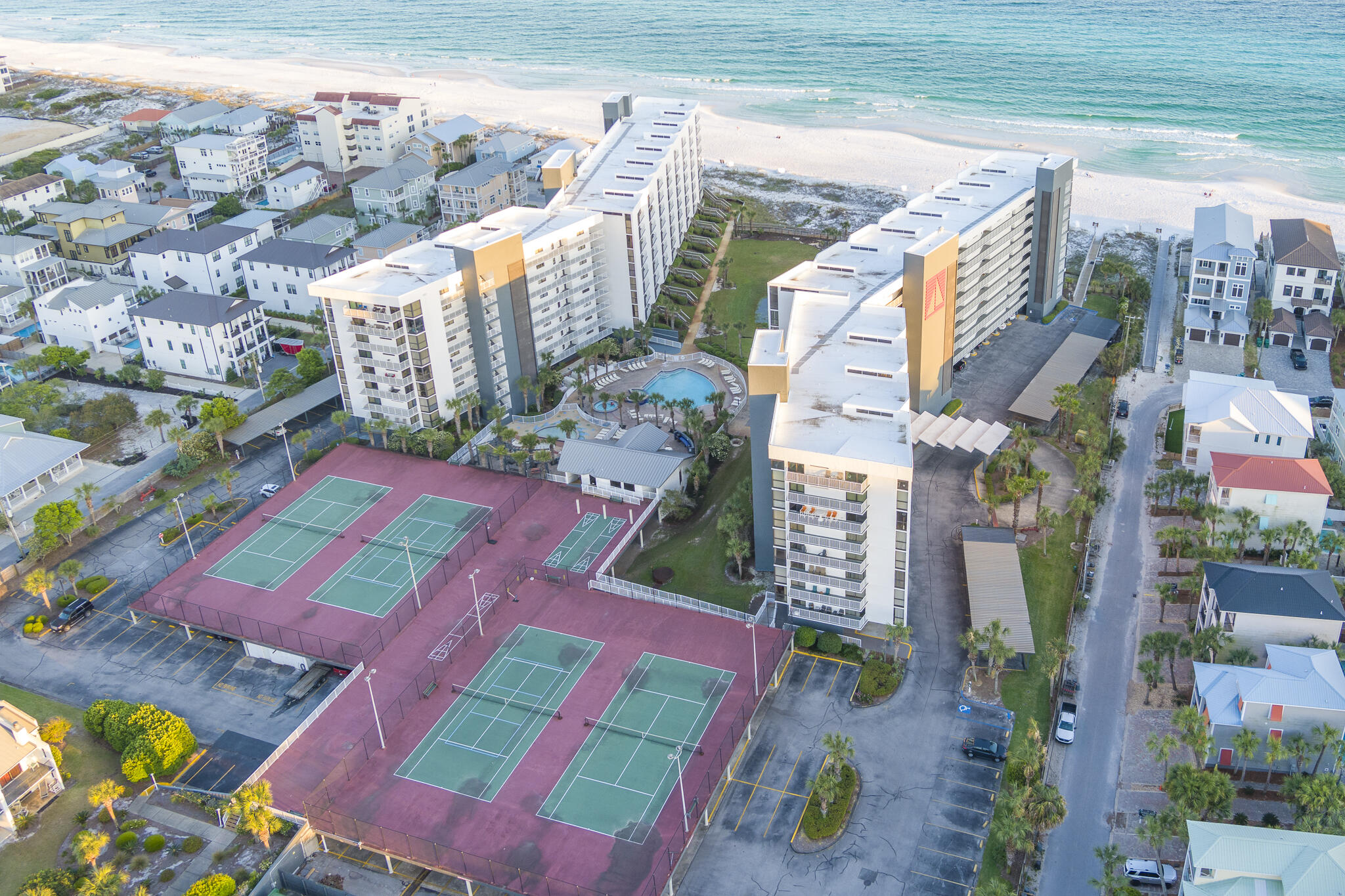 MAINSAIL CONDO PH 3 - Residential