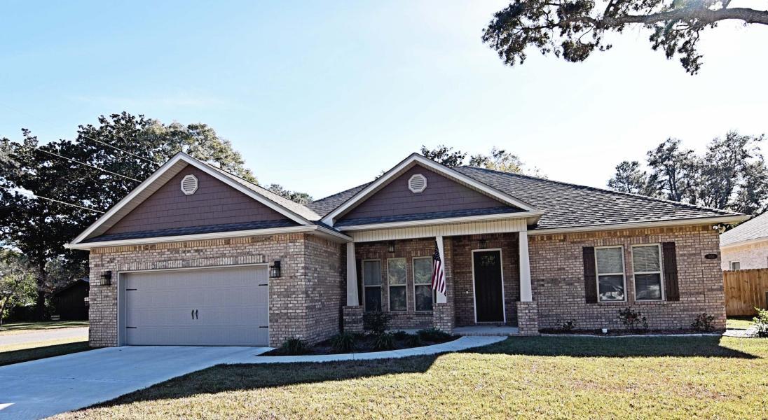 PRE-SOLD Close to the Bay!!! Beautiful 4bed/2bath home by local builder. In the craftsman style, this home offers all the comforts and conveniences of modern living: GRANITE counter-tops; custom, SOFT-CLOSE, shaker style, all-wood cabinets; SLATE finished GE appliances; large walk-in pantry, and large central island w/ breakfast bar. Main living area(s) sport hardwood flooring, with tile in the bathrooms & FRIEZE carpeting in the bedrooms. This custom home also includes: 9-11' ceilings, CROWN, tray ceiling, and arched walk-thrus. Located near gate to Eglin AFB schools, Florida Park w/fishing pier and the beautiful white sandy beaches of Destin, this home will be a MUST SEE! Don't miss this opportunity!