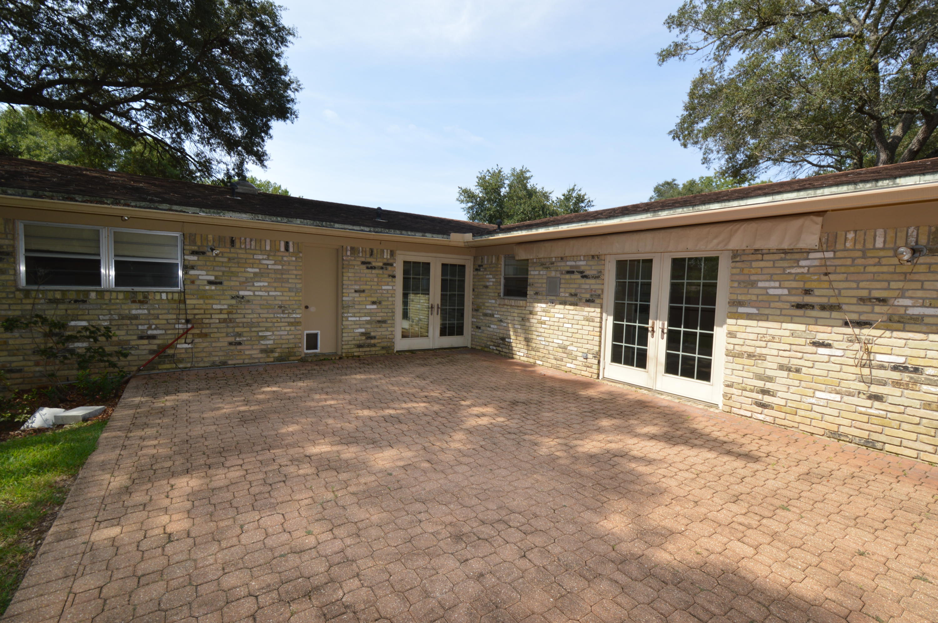 COUNTRY CLUB ESTATES 1ST ADDN - Residential