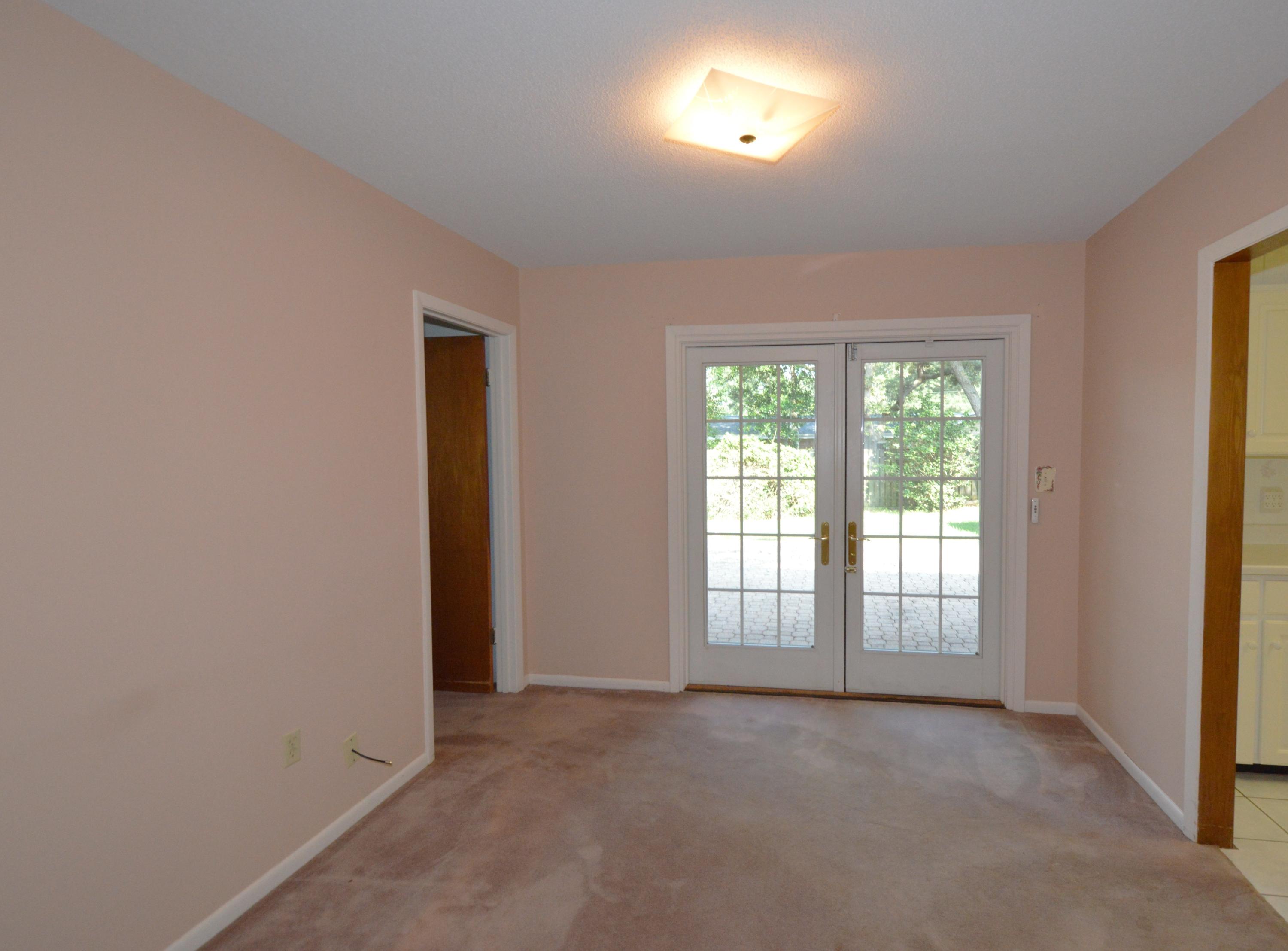 COUNTRY CLUB ESTATES 1ST ADDN - Residential