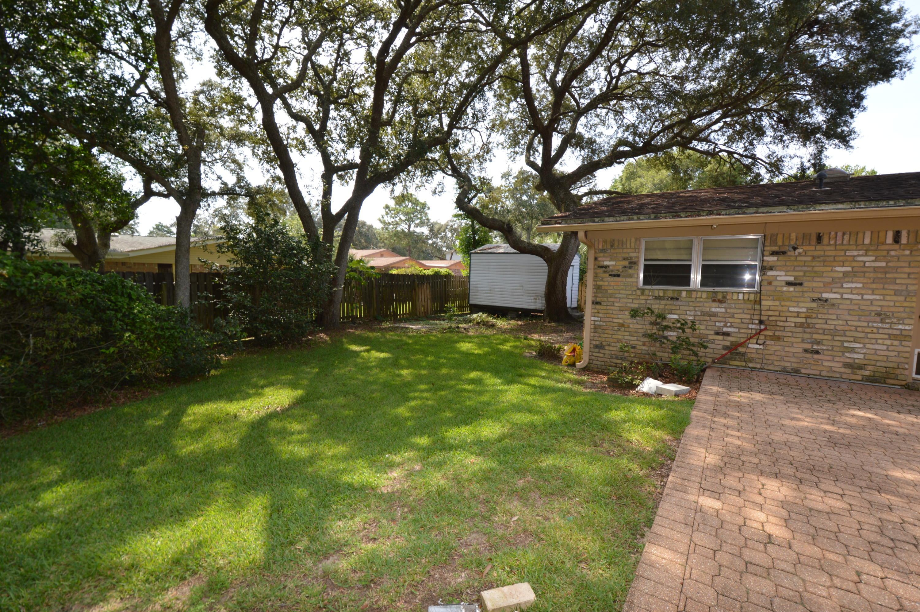 COUNTRY CLUB ESTATES 1ST ADDN - Residential