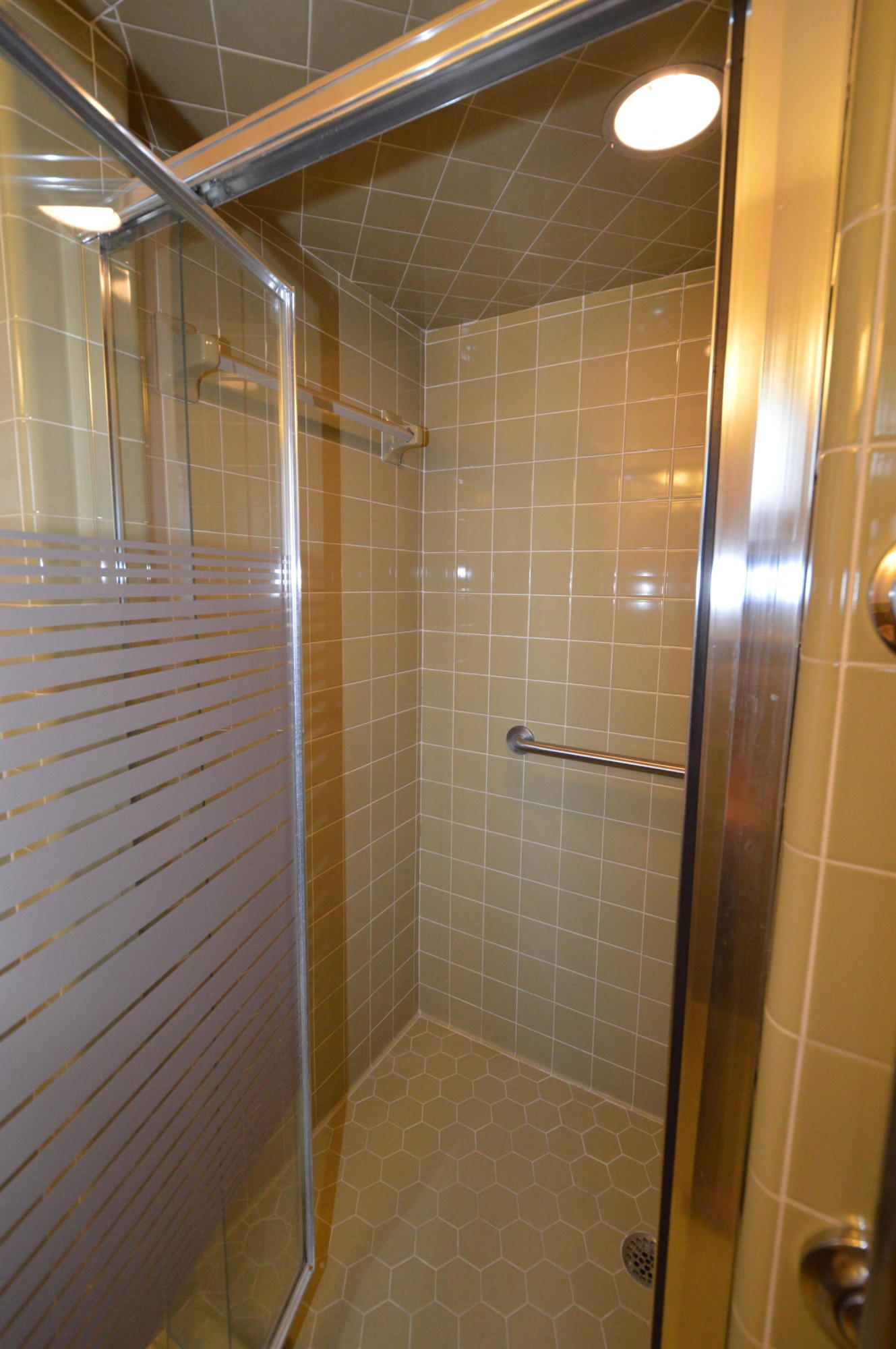 COUNTRY CLUB ESTATES 1ST ADDN - Residential