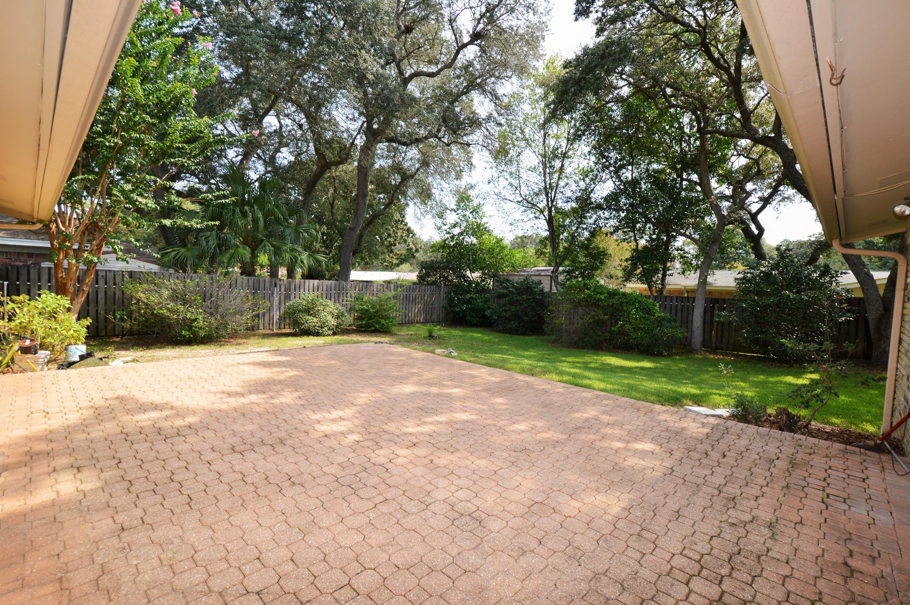 COUNTRY CLUB ESTATES 1ST ADDN - Residential