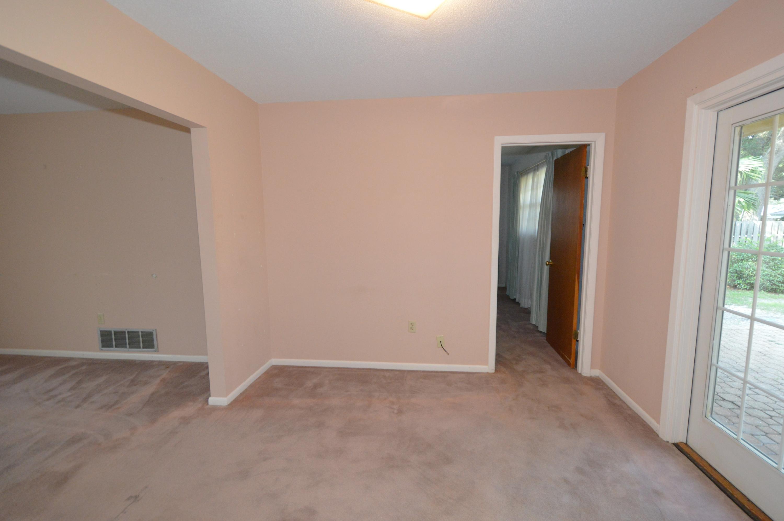 COUNTRY CLUB ESTATES 1ST ADDN - Residential