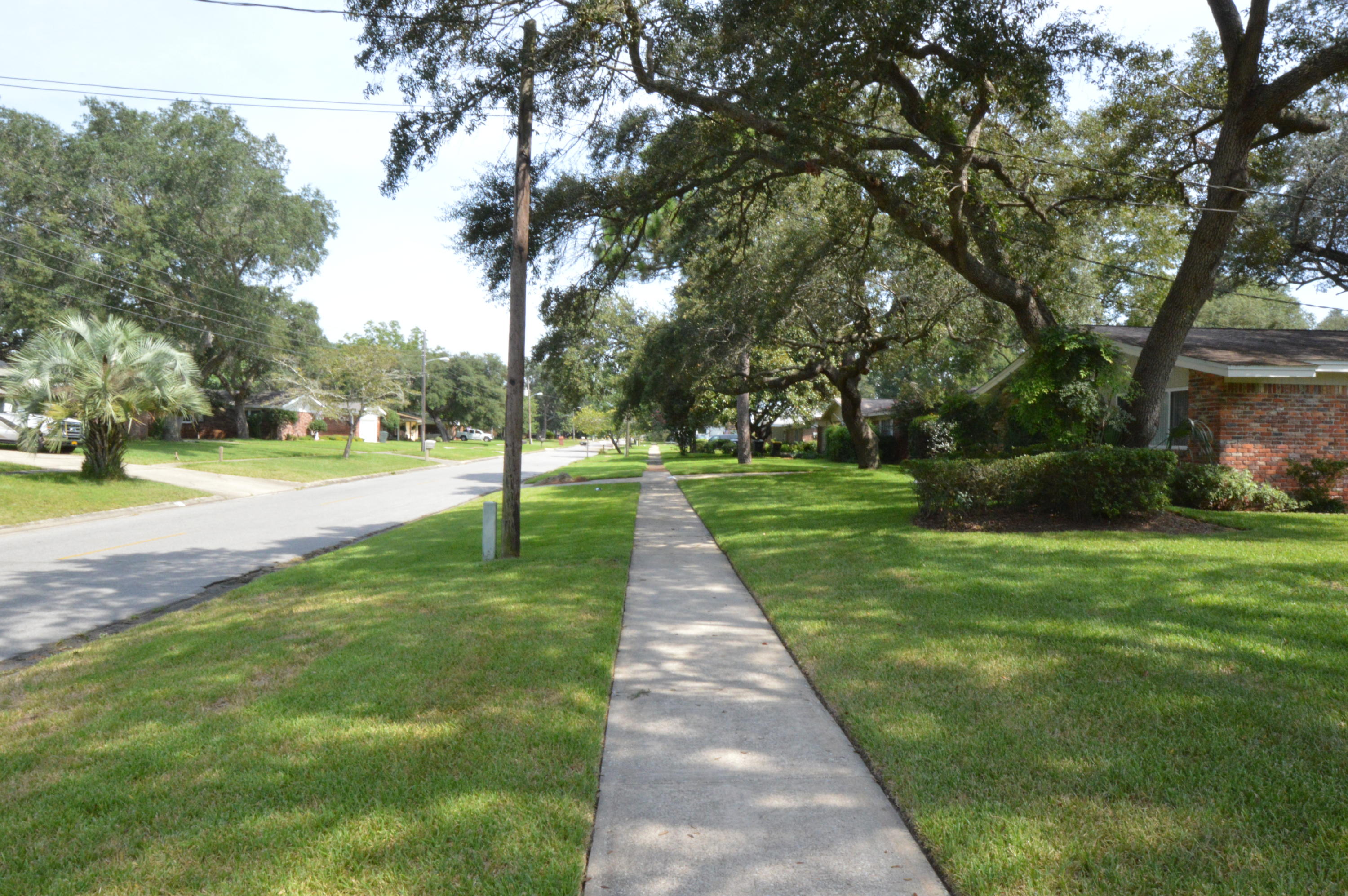 COUNTRY CLUB ESTATES 1ST ADDN - Residential