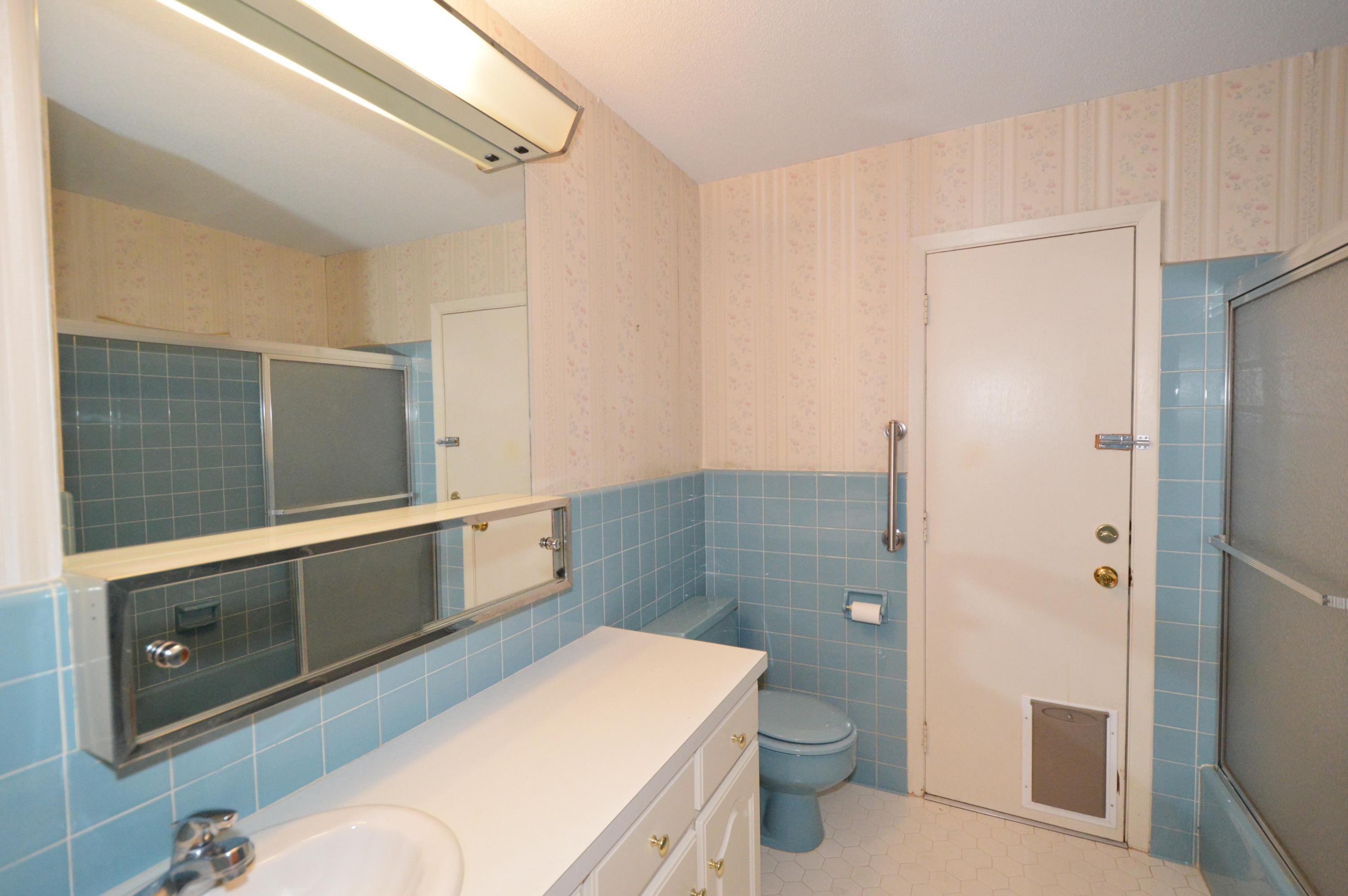 COUNTRY CLUB ESTATES 1ST ADDN - Residential