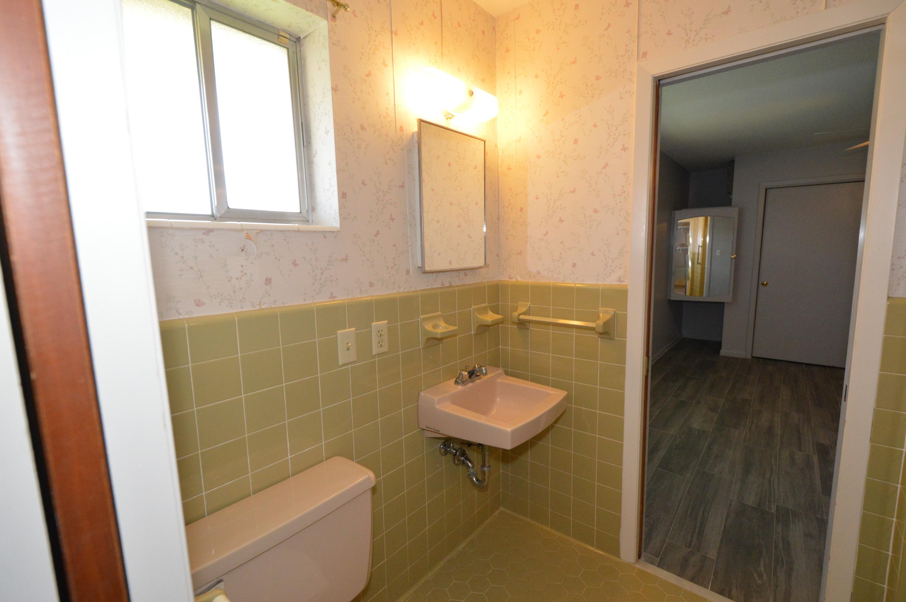 COUNTRY CLUB ESTATES 1ST ADDN - Residential