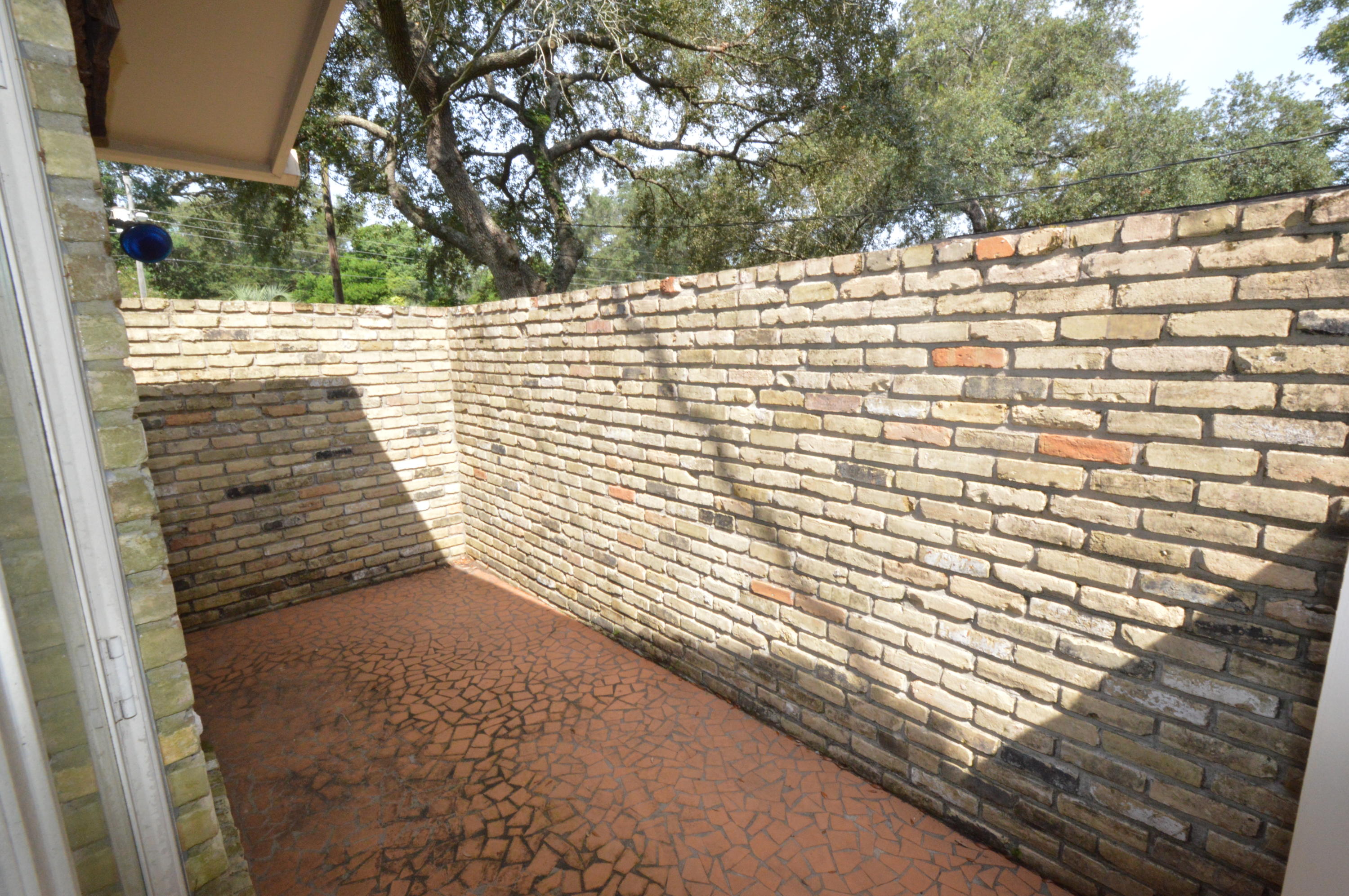 COUNTRY CLUB ESTATES 1ST ADDN - Residential