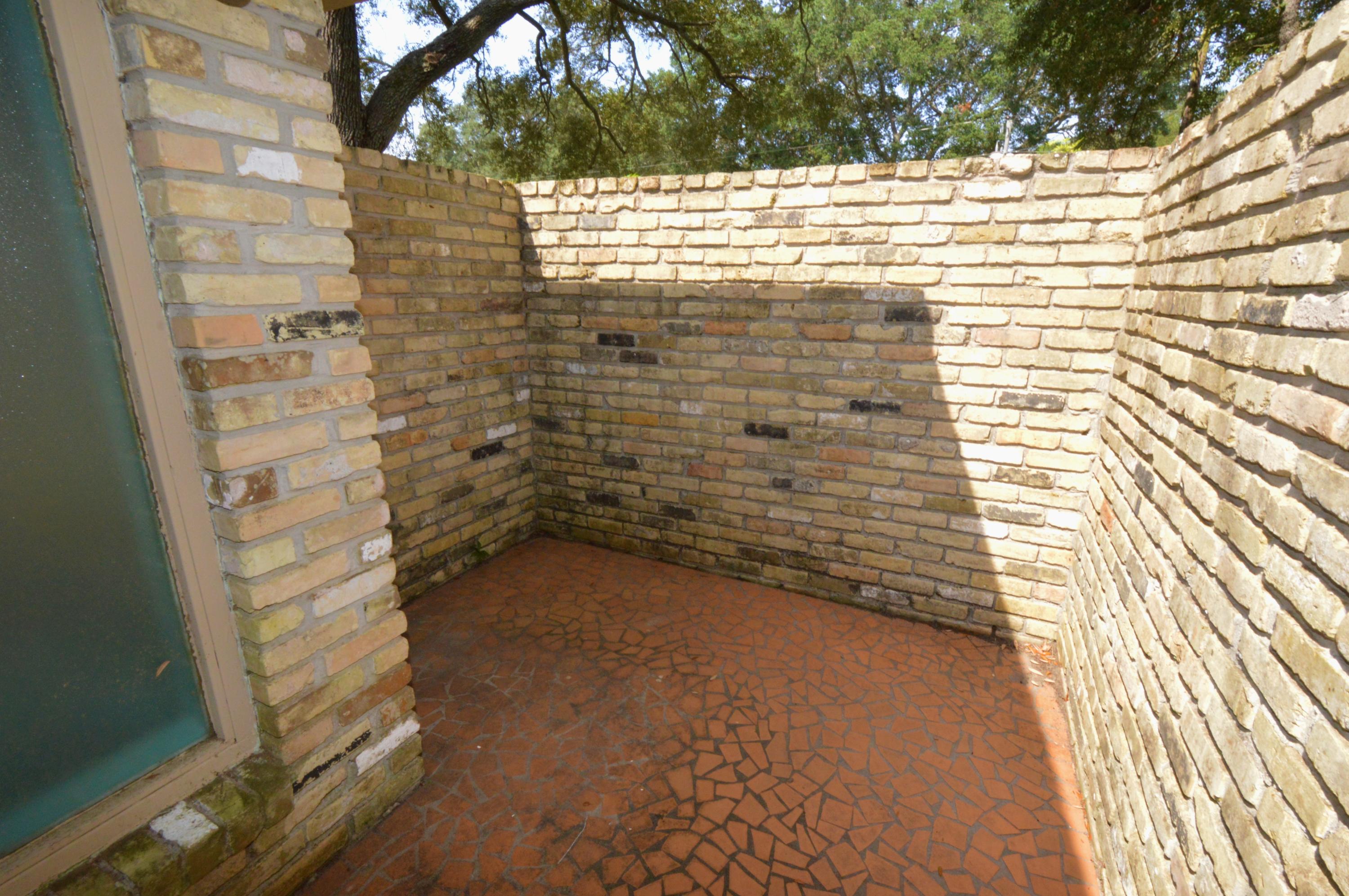 COUNTRY CLUB ESTATES 1ST ADDN - Residential