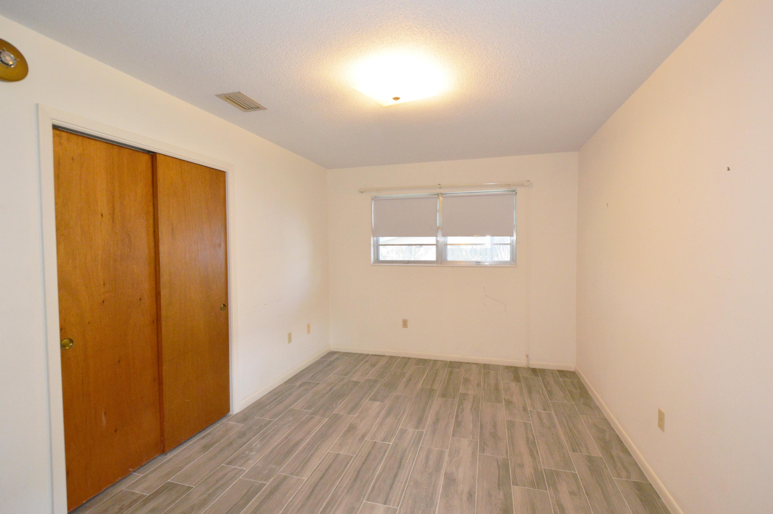 COUNTRY CLUB ESTATES 1ST ADDN - Residential