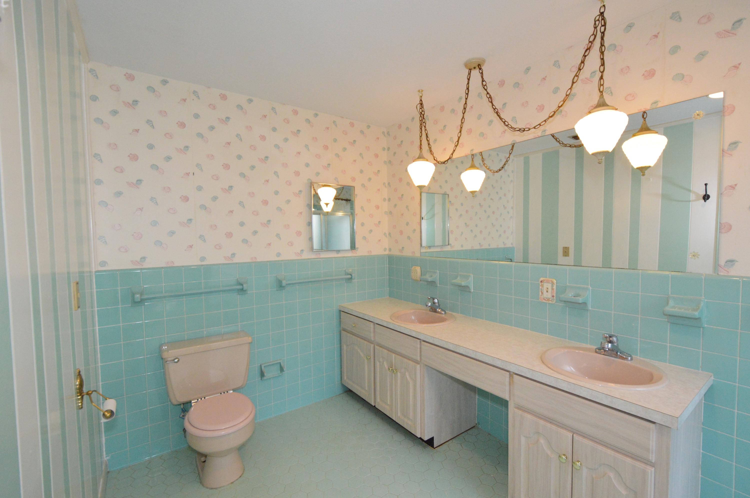 COUNTRY CLUB ESTATES 1ST ADDN - Residential