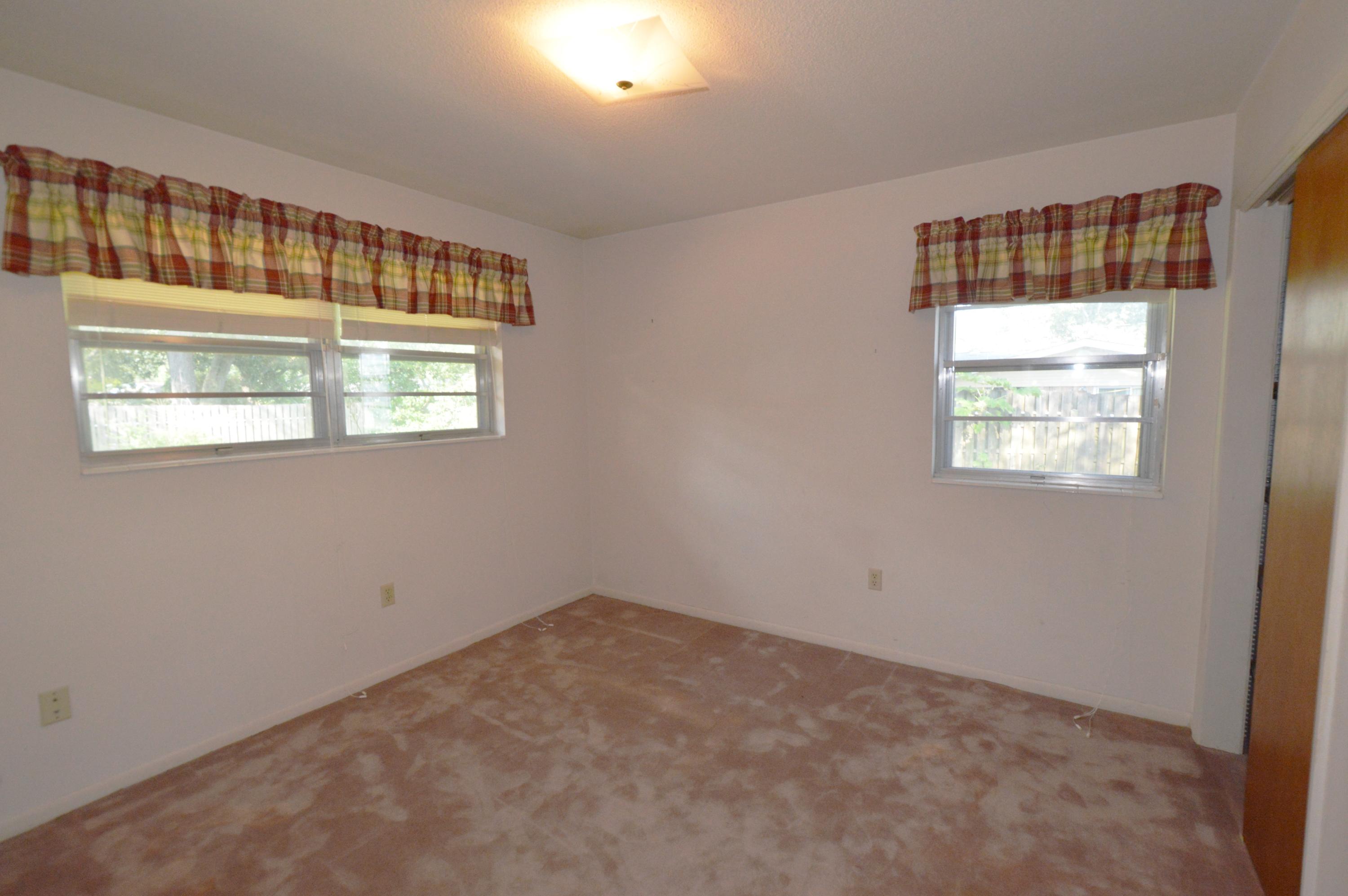 COUNTRY CLUB ESTATES 1ST ADDN - Residential