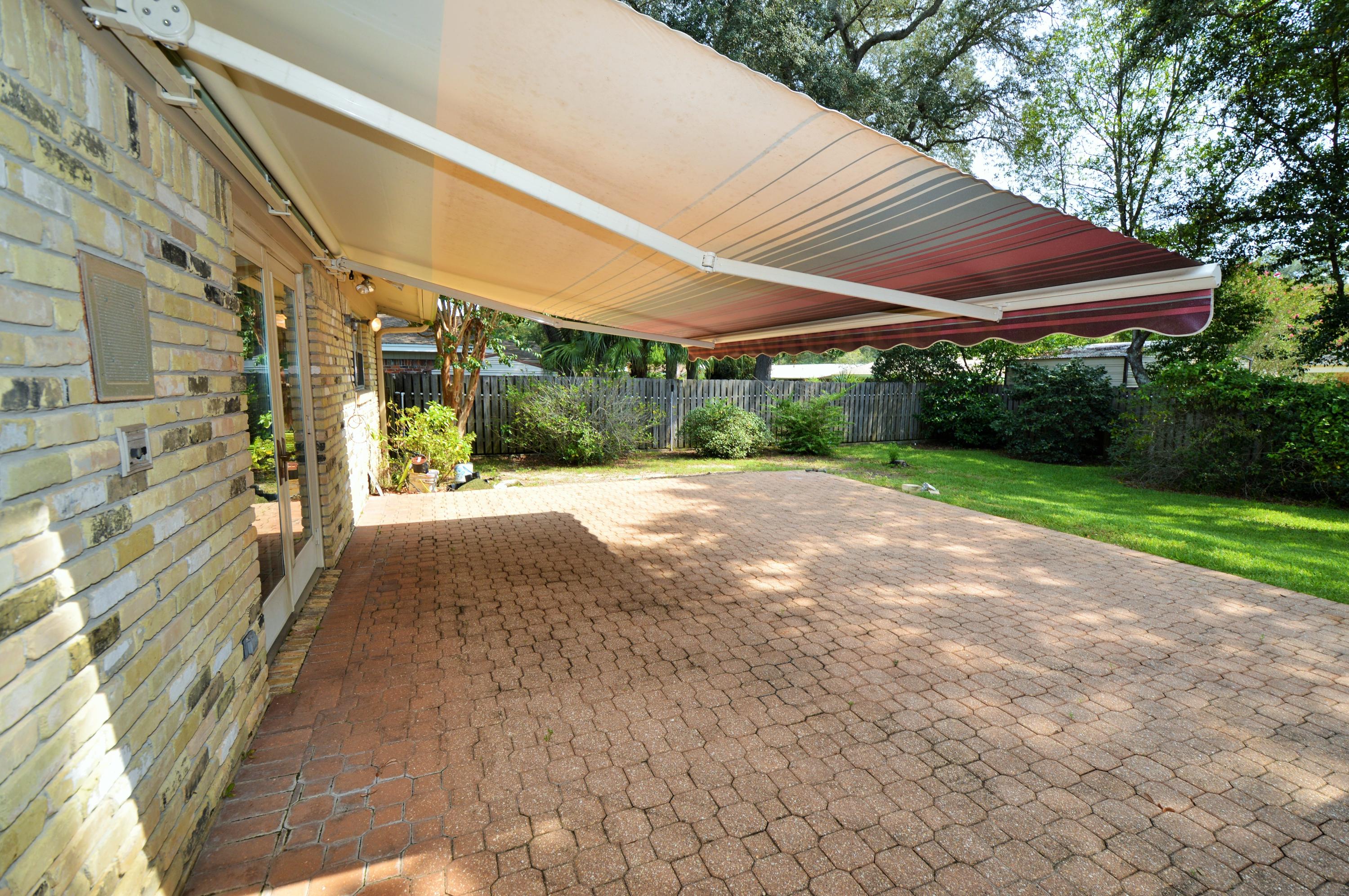 COUNTRY CLUB ESTATES 1ST ADDN - Residential