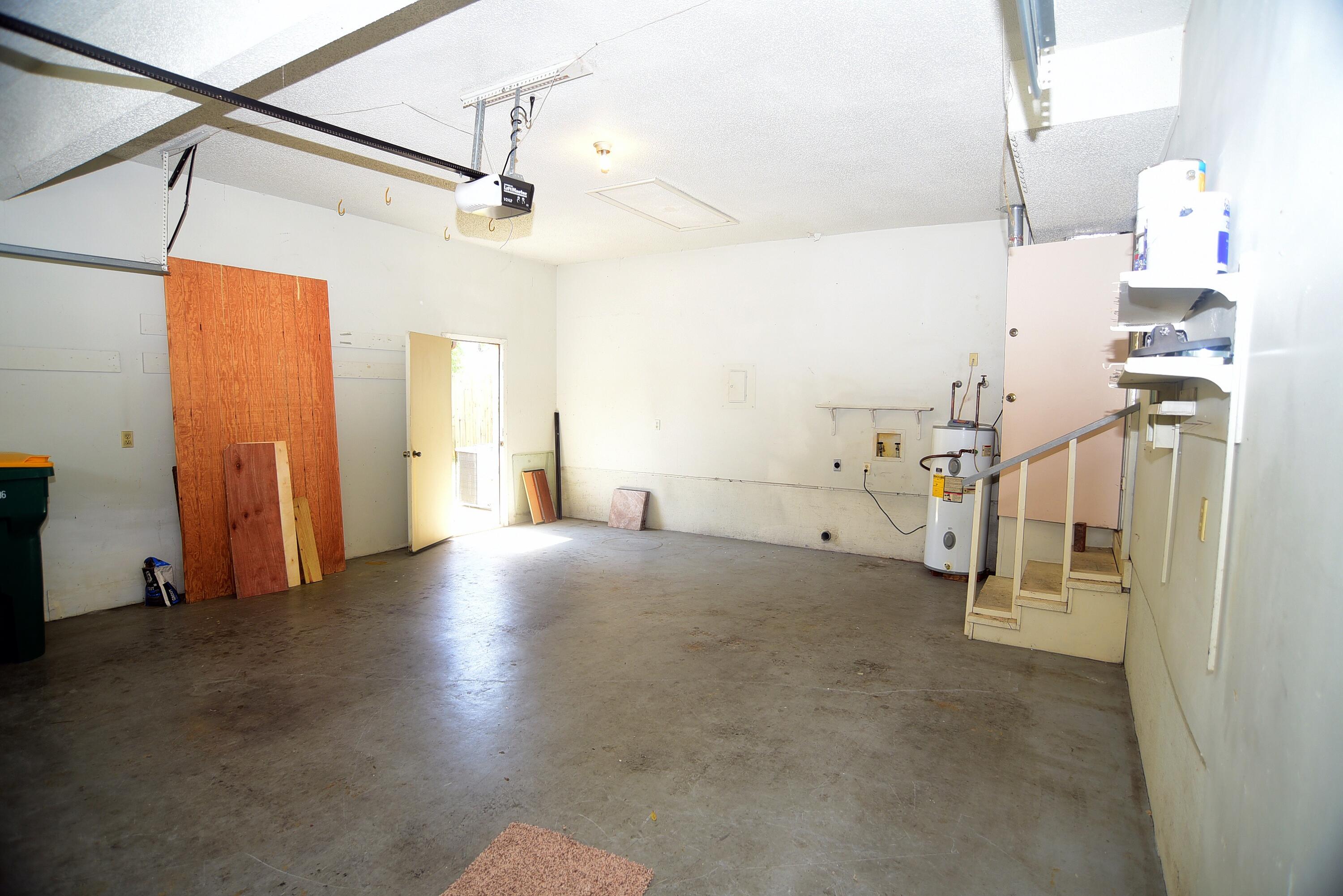 PORT DIXIE - Residential Lease