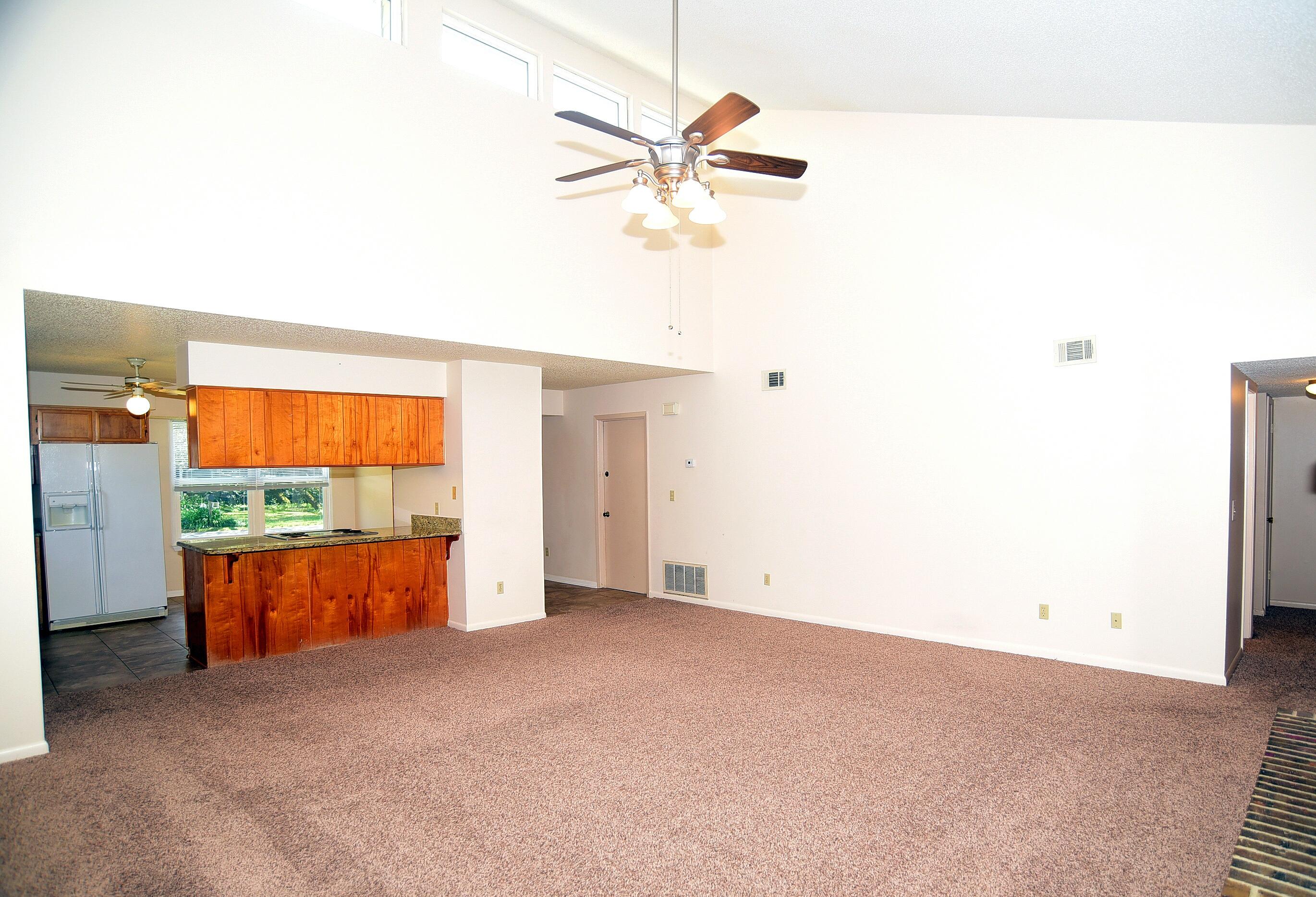 PORT DIXIE - Residential Lease