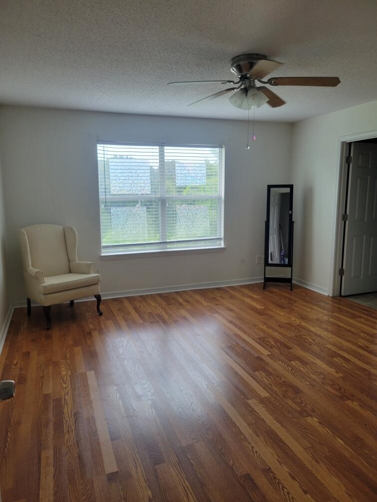 COUNTRYVIEW ESTATES 10TH ADDN - Residential