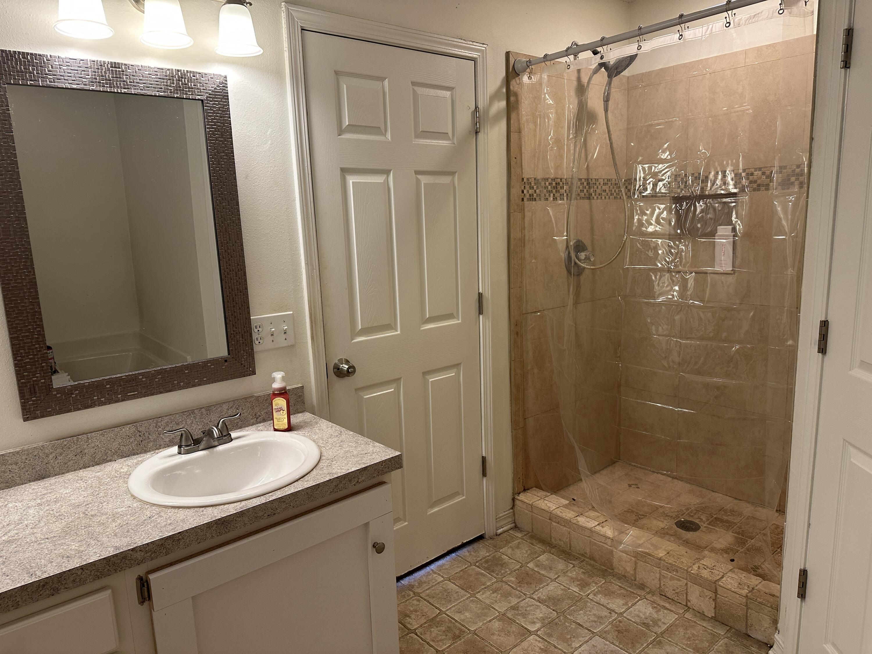 COUNTRYVIEW ESTATES 10TH ADDN - Residential
