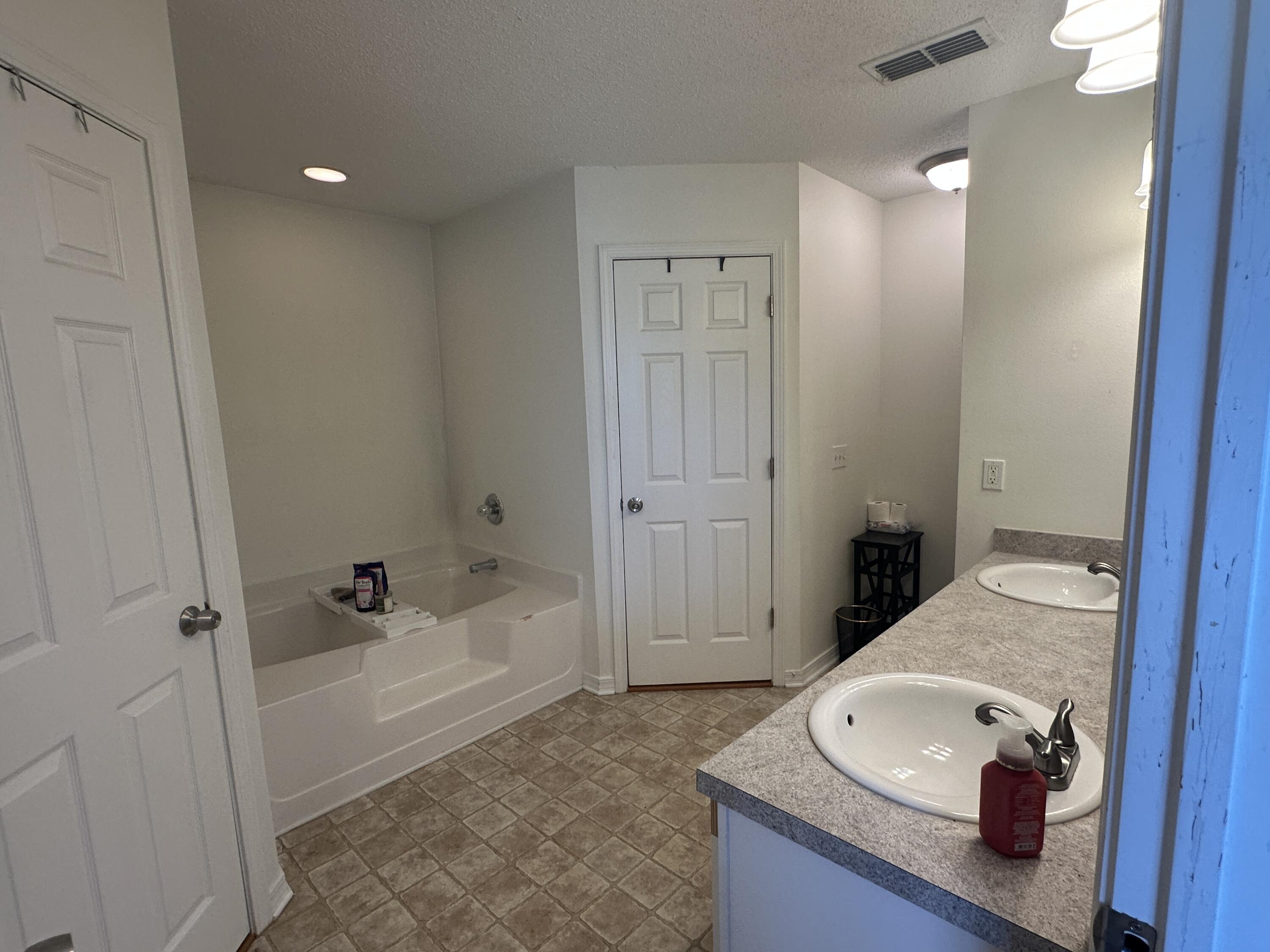 COUNTRYVIEW ESTATES 10TH ADDN - Residential