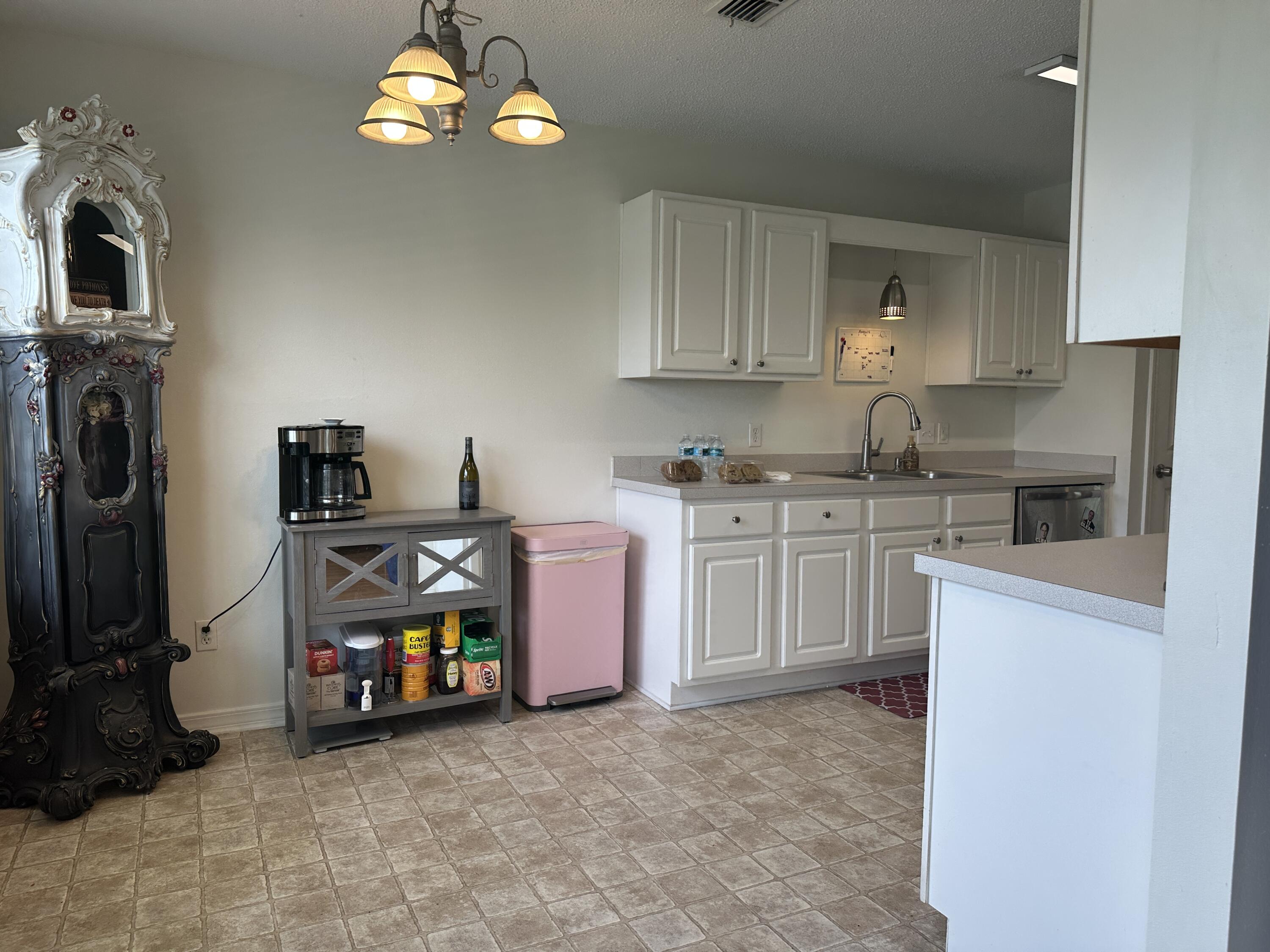 COUNTRYVIEW ESTATES 10TH ADDN - Residential