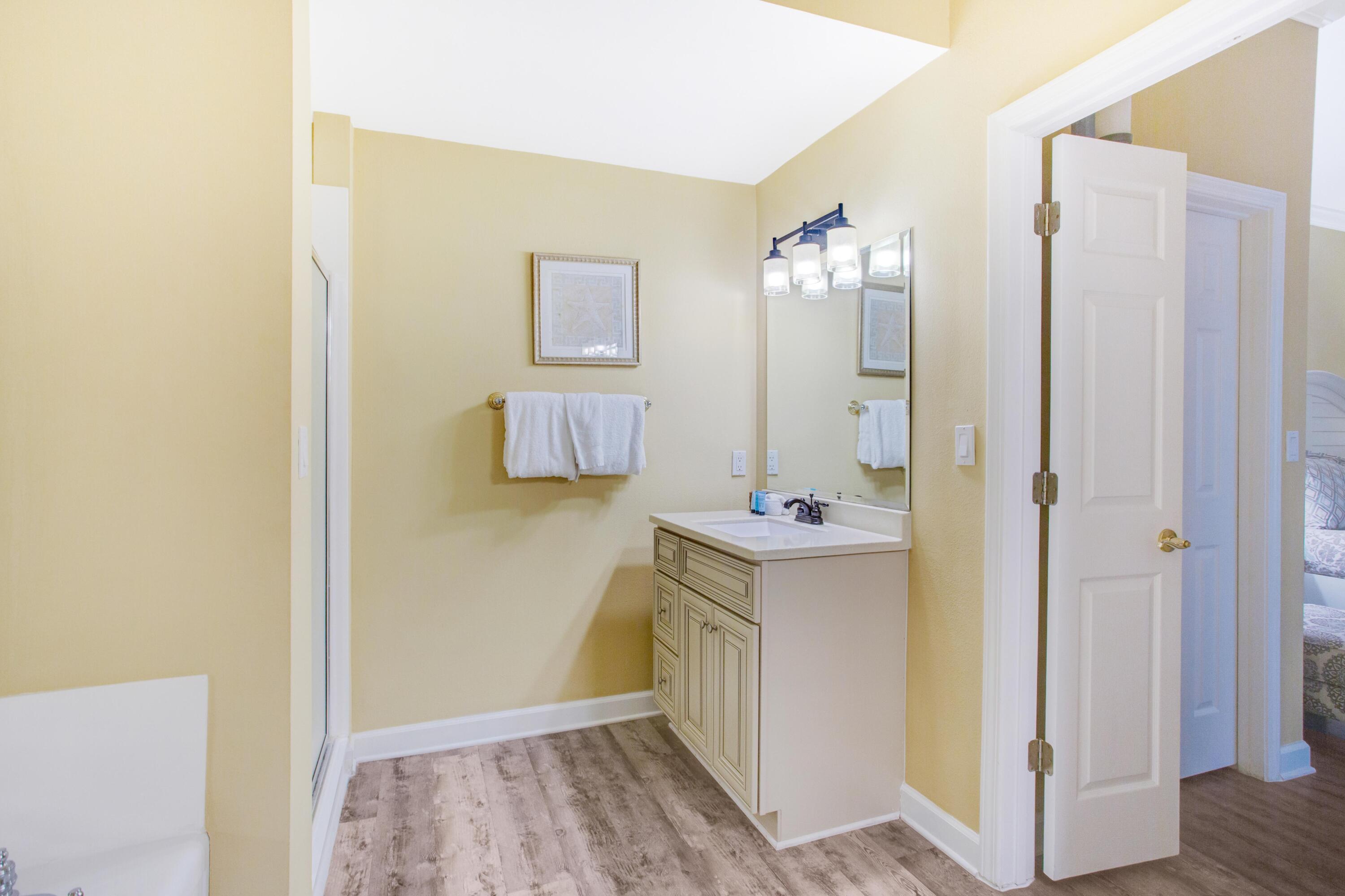 INN AT BLUE MOUNTAIN BEACH - Residential