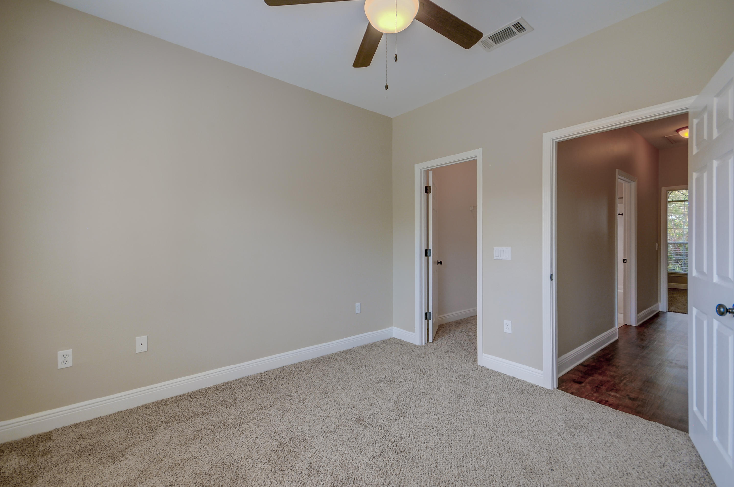 CEDAR LAKE - Residential