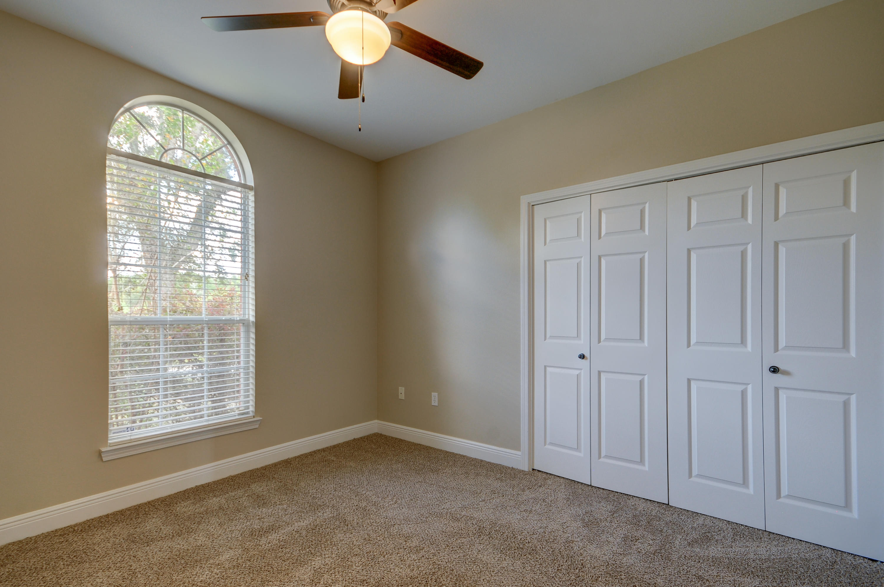 CEDAR LAKE - Residential