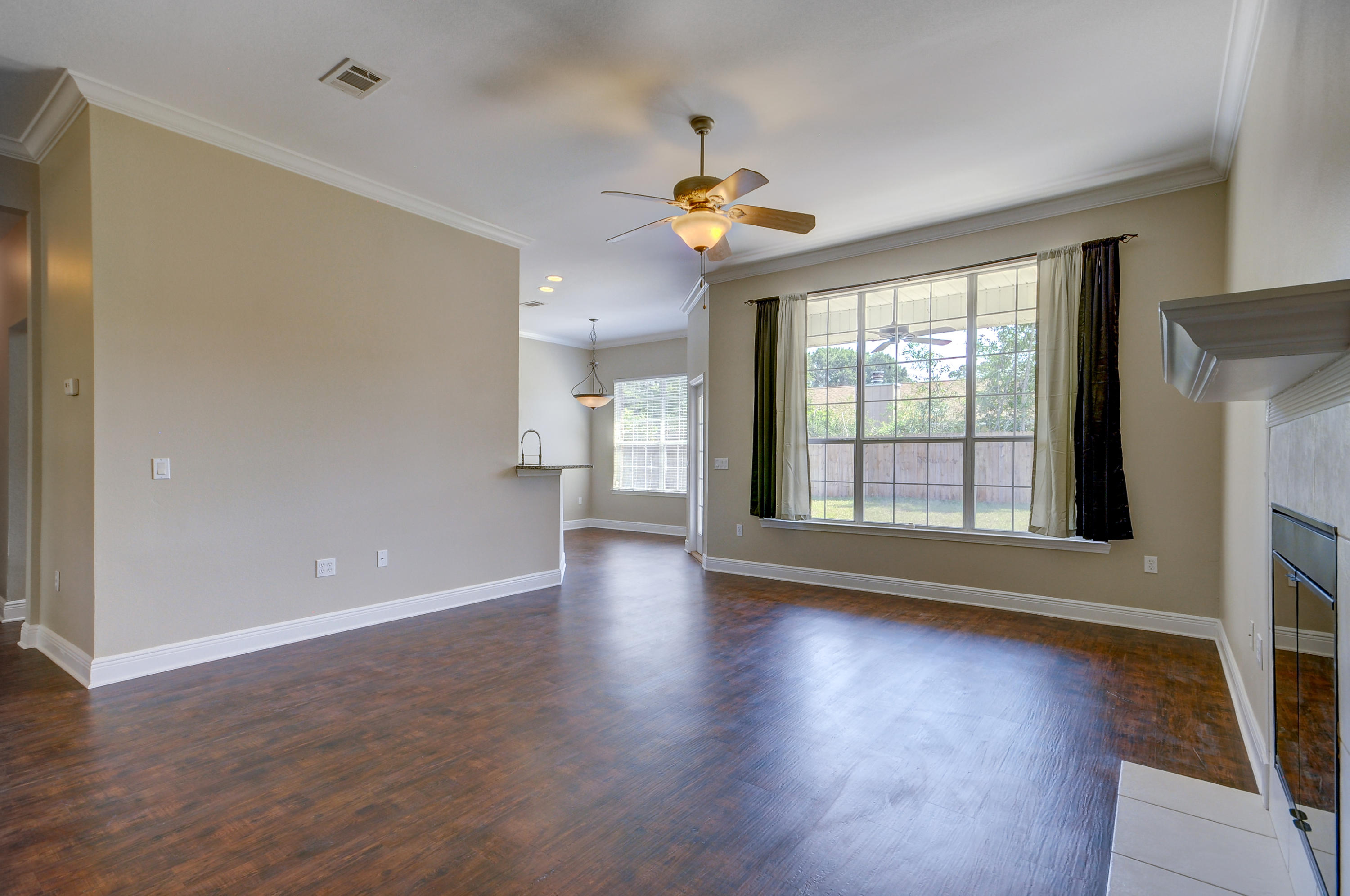 CEDAR LAKE - Residential