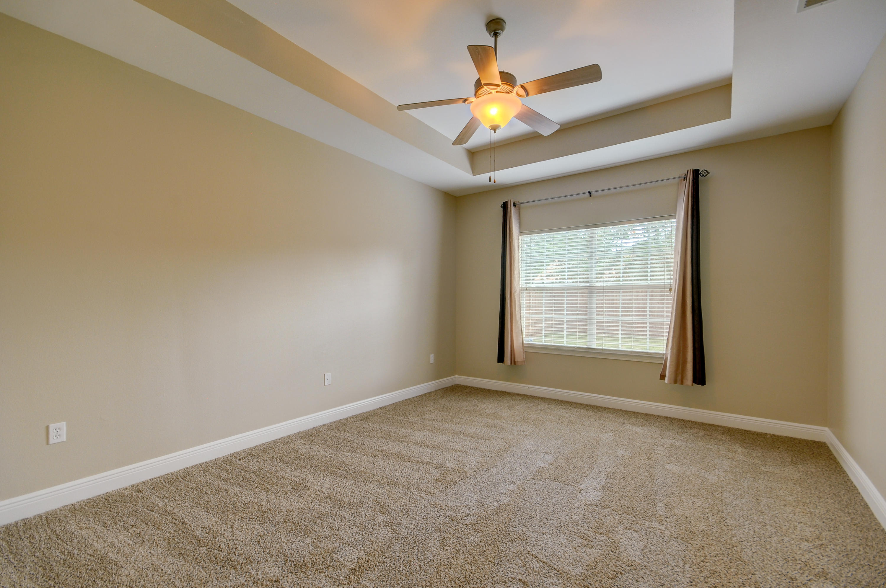 CEDAR LAKE - Residential