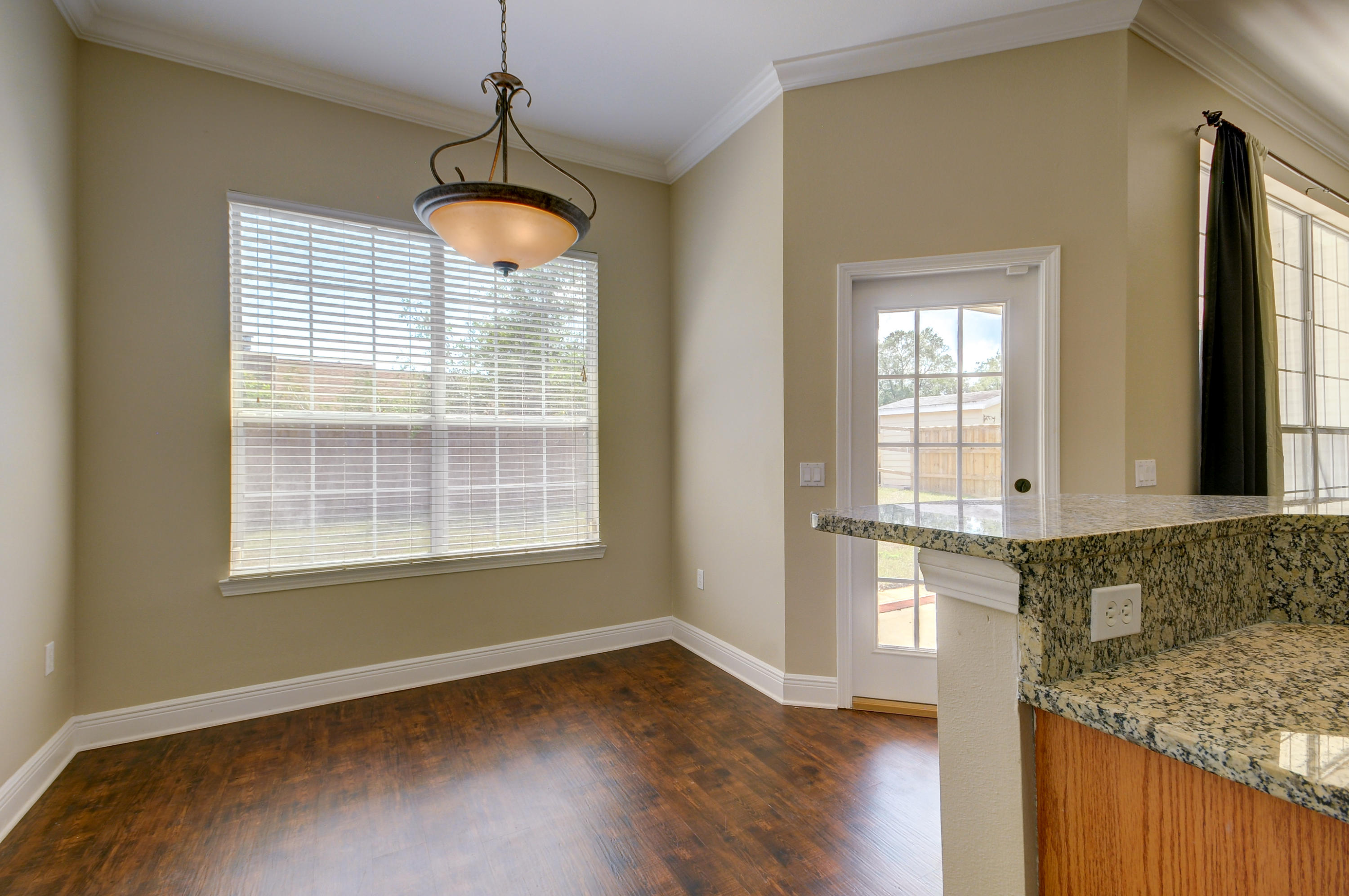 CEDAR LAKE - Residential