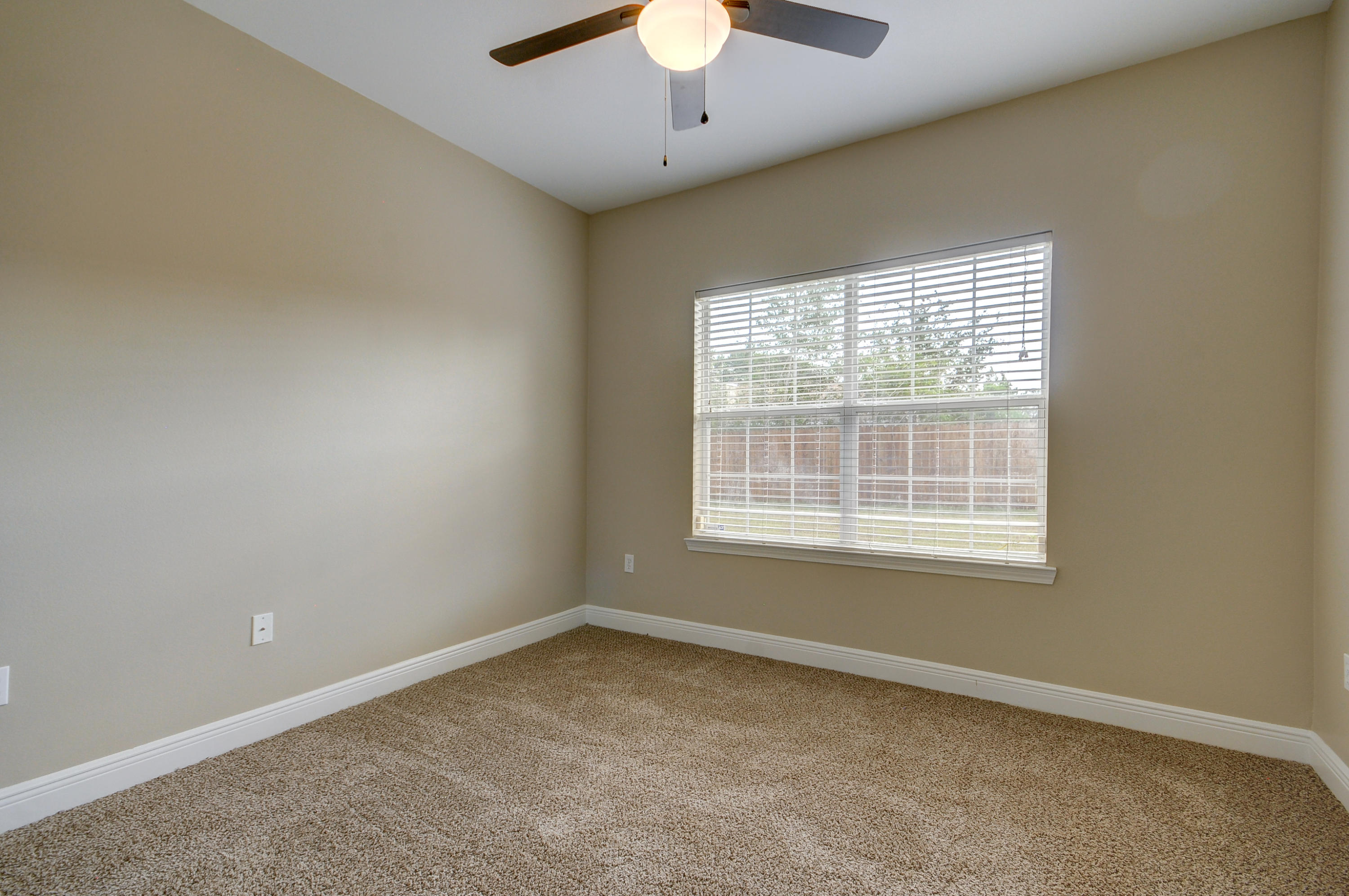 CEDAR LAKE - Residential