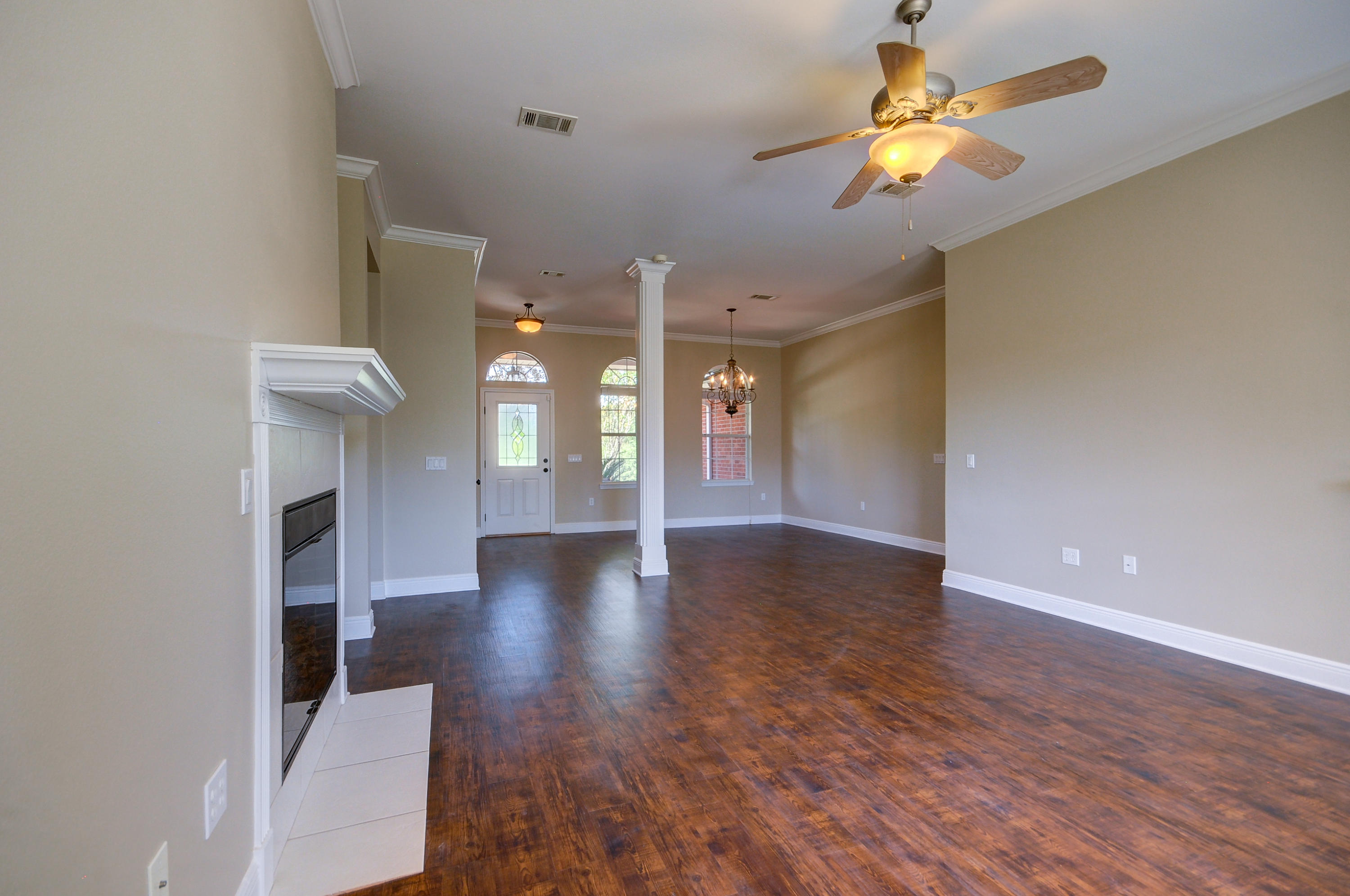 CEDAR LAKE - Residential