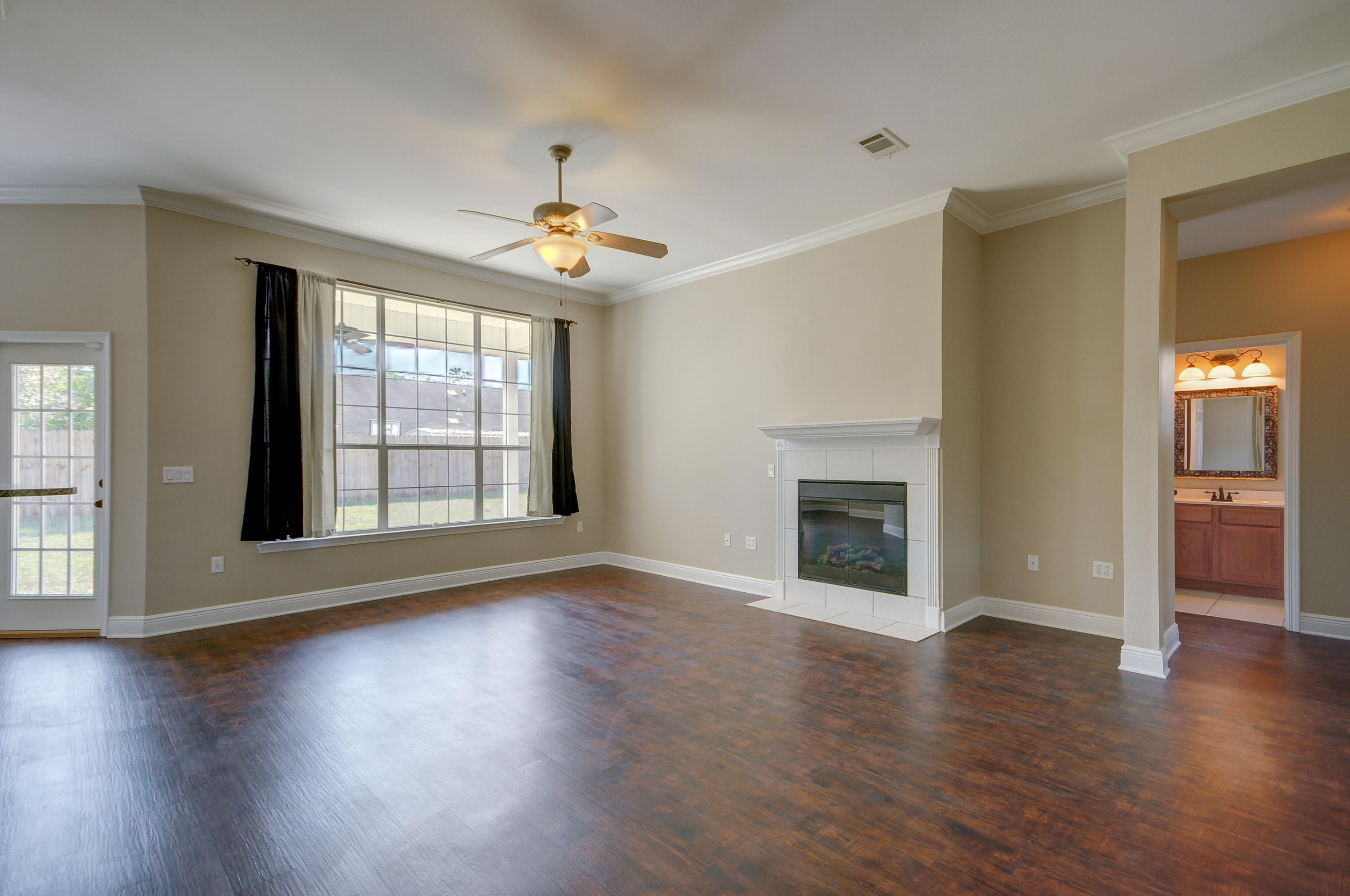 CEDAR LAKE - Residential