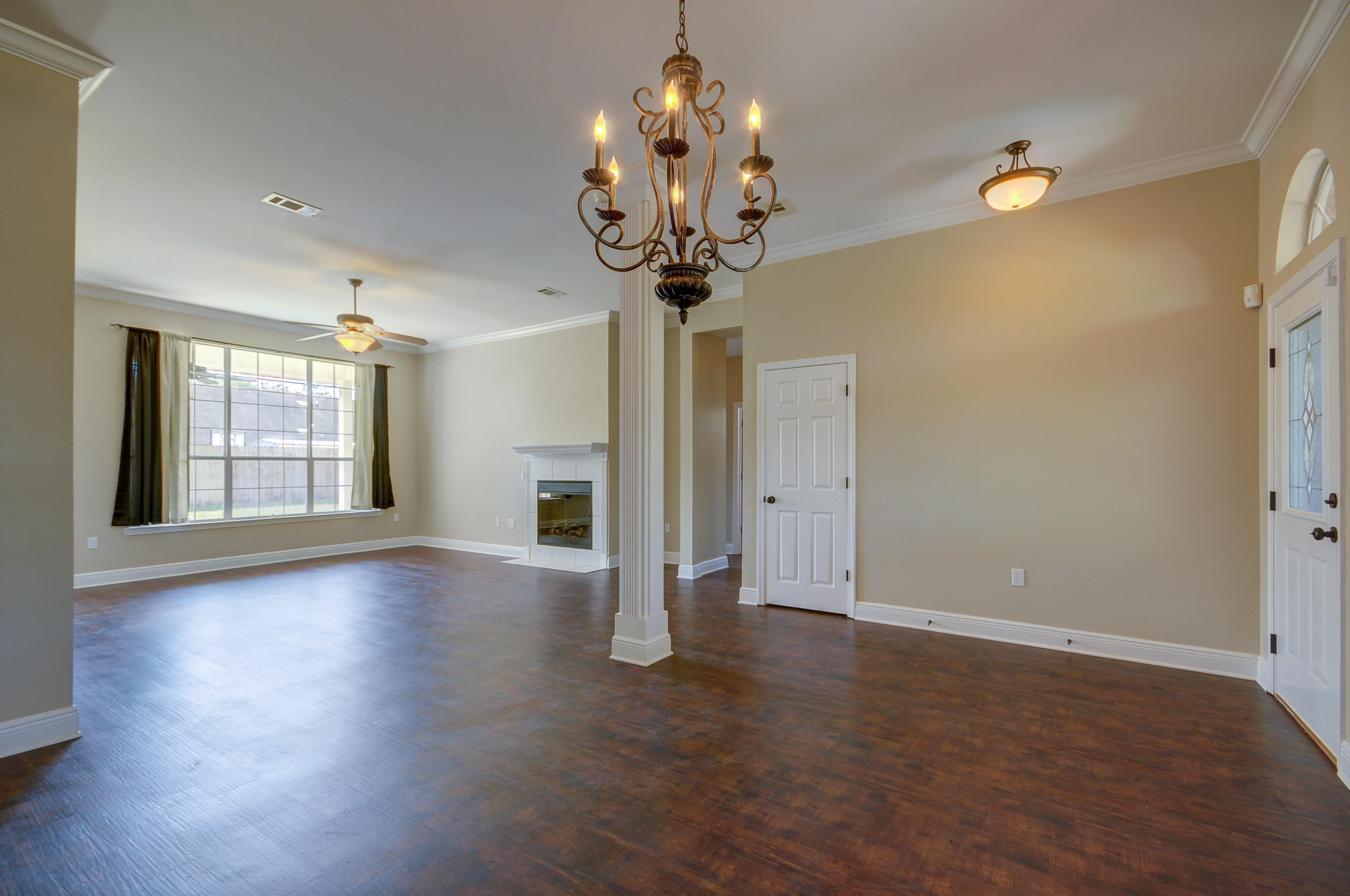 CEDAR LAKE - Residential