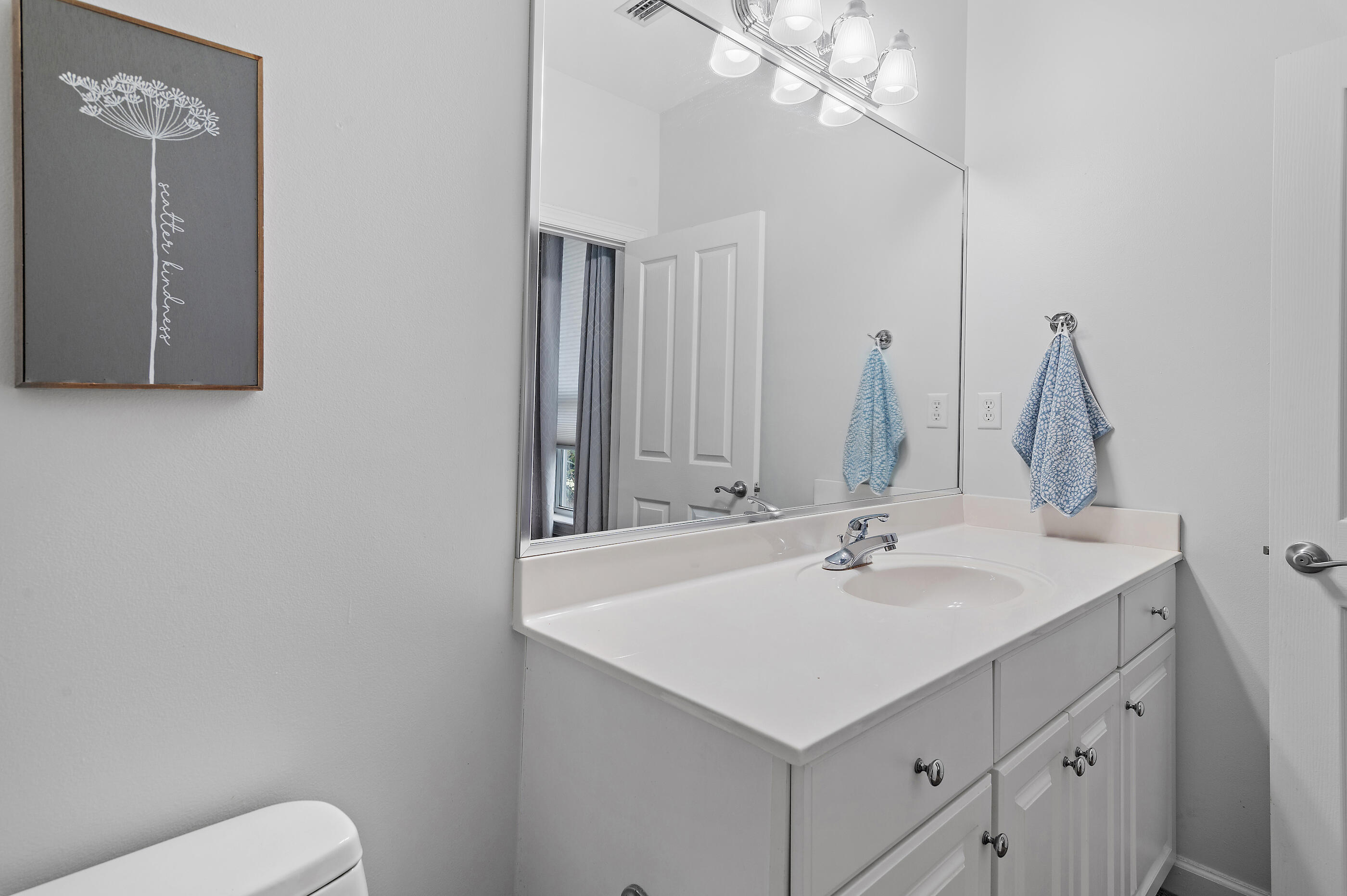 CRYSTAL LAKE - Residential