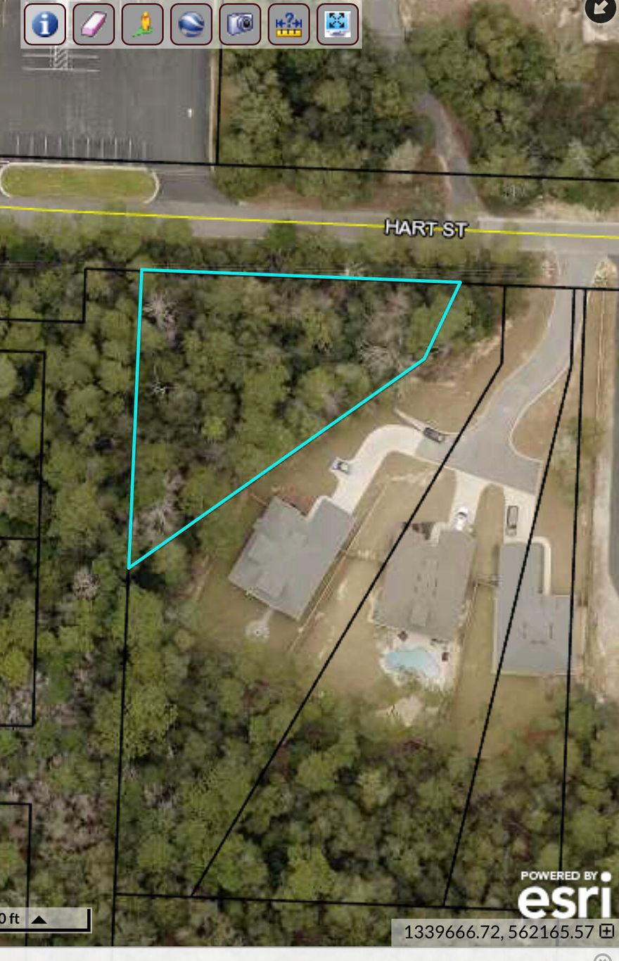 Ready to own your own piece of Niceville?? Check this out! But don't wait- it won't last long. The seller has a survey available.