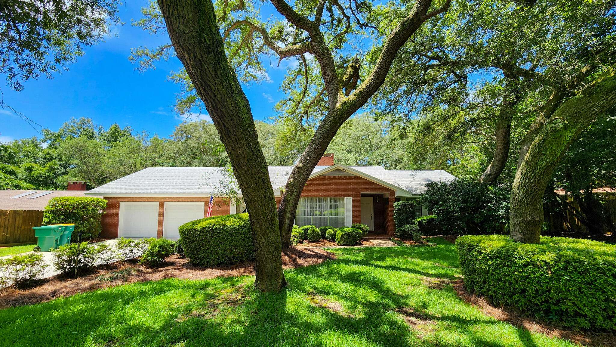 BAYOU POQUITO - Residential